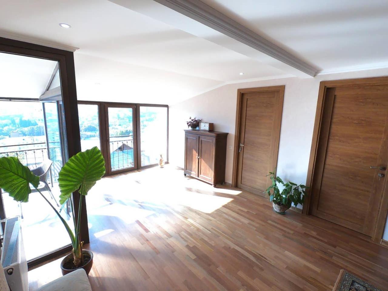 ANAs House