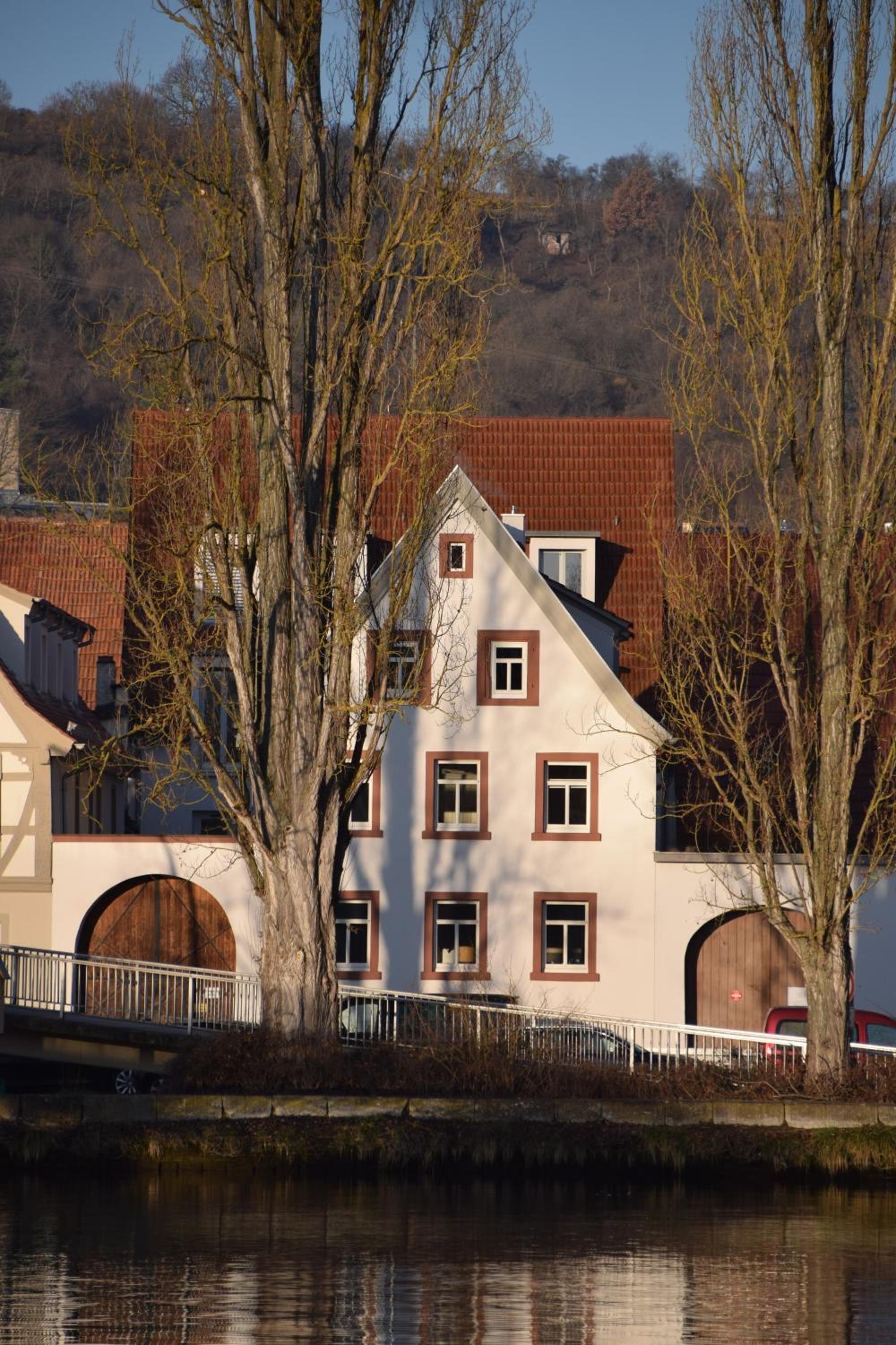 maindrei - schlafen am fluss