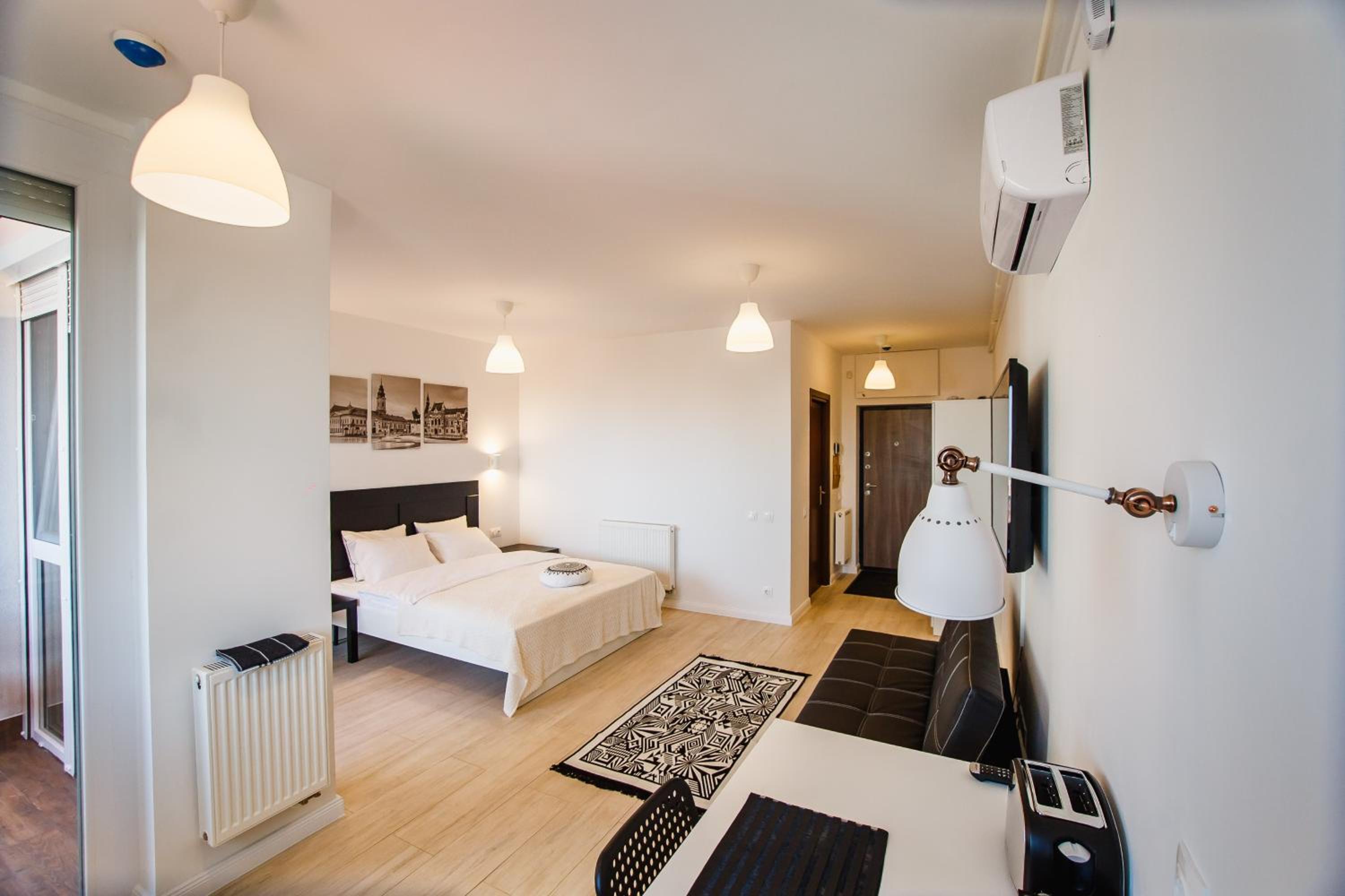 Fresh Studio in Central Oradea view 3