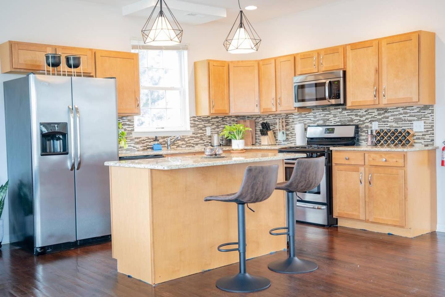 NEW Luxury Quiet Island Atlantic City Getaway view 4