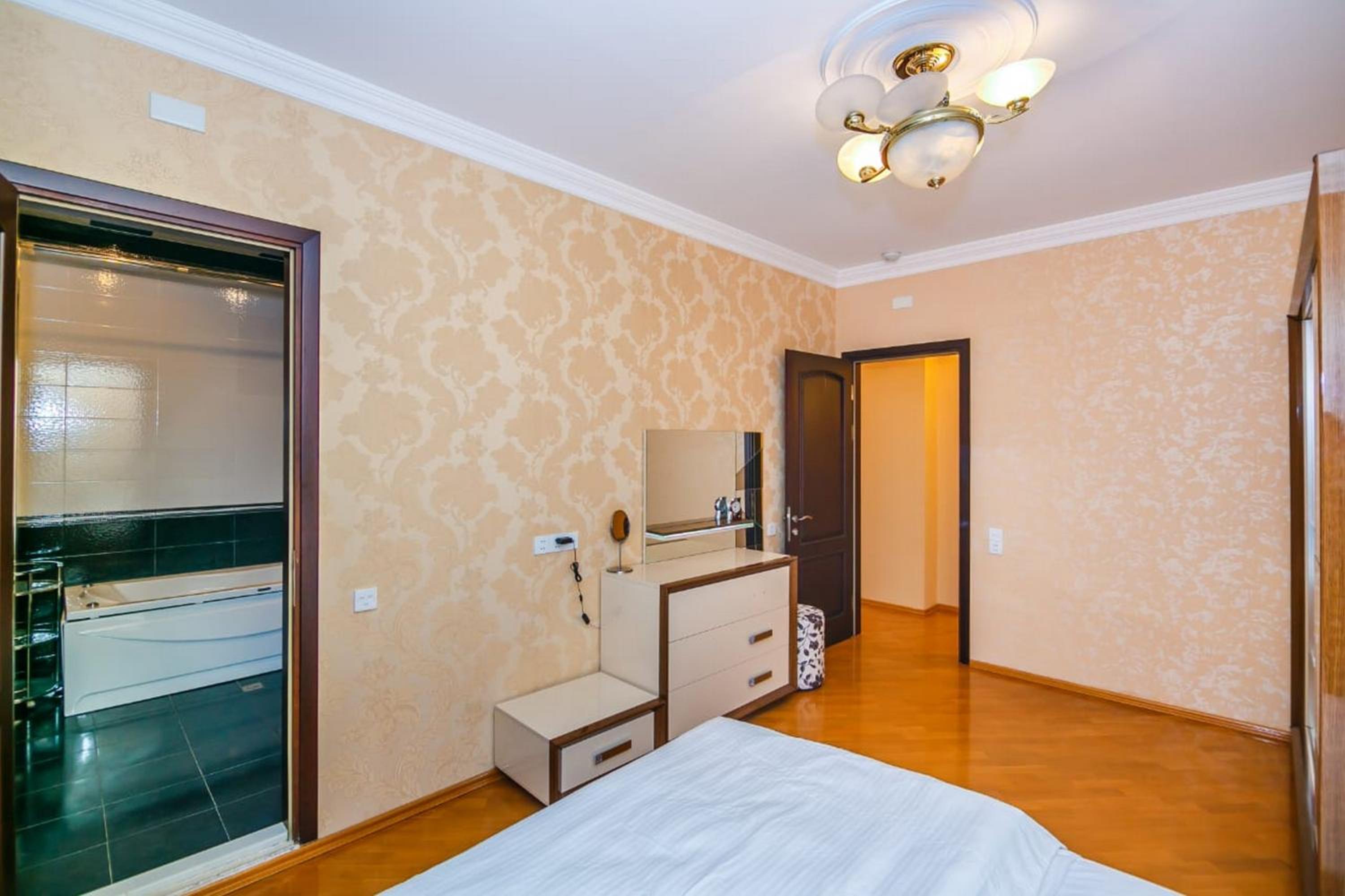 Lux Apartment in Targovi Nizami Street