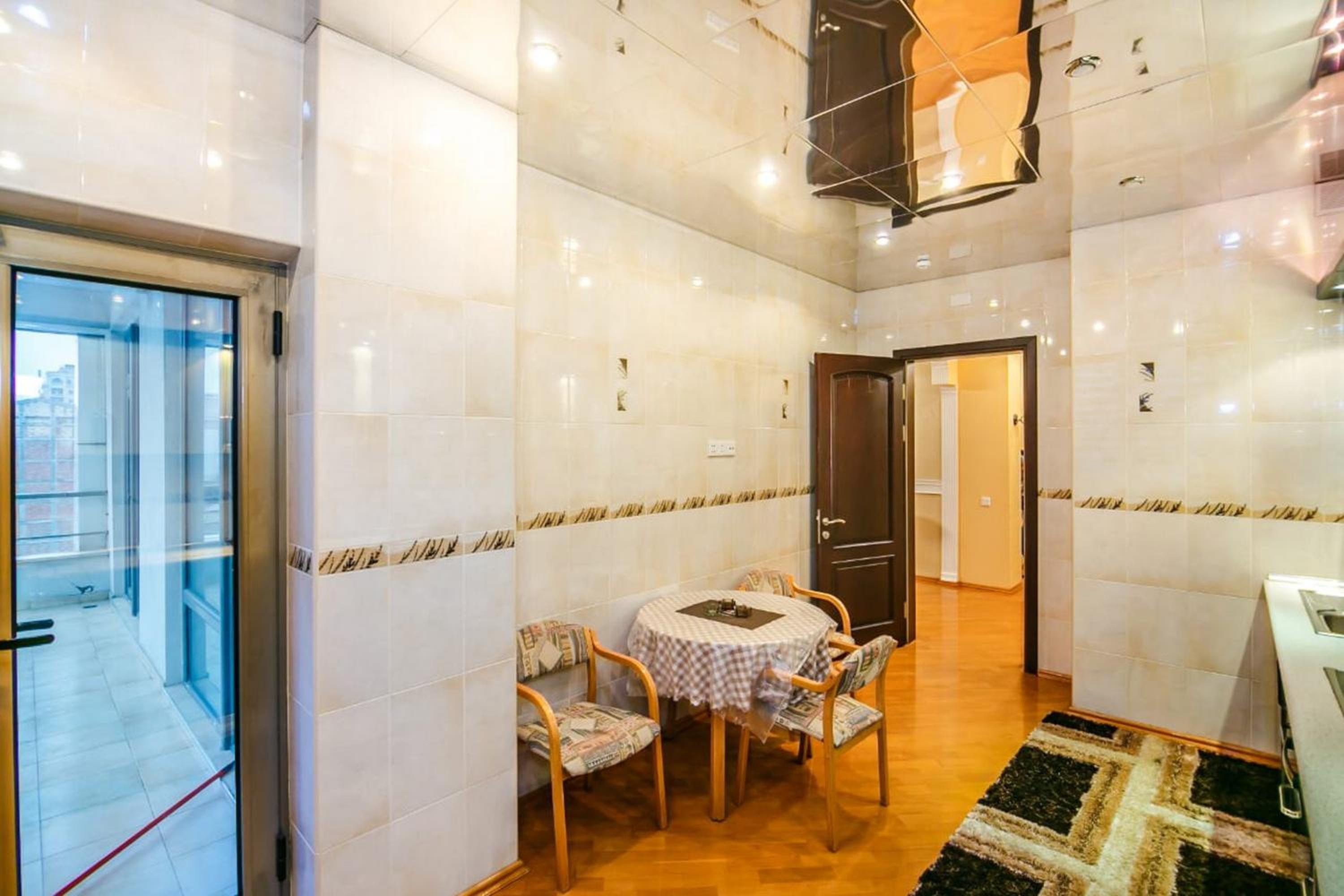 Lux Apartment in Targovi Nizami Street