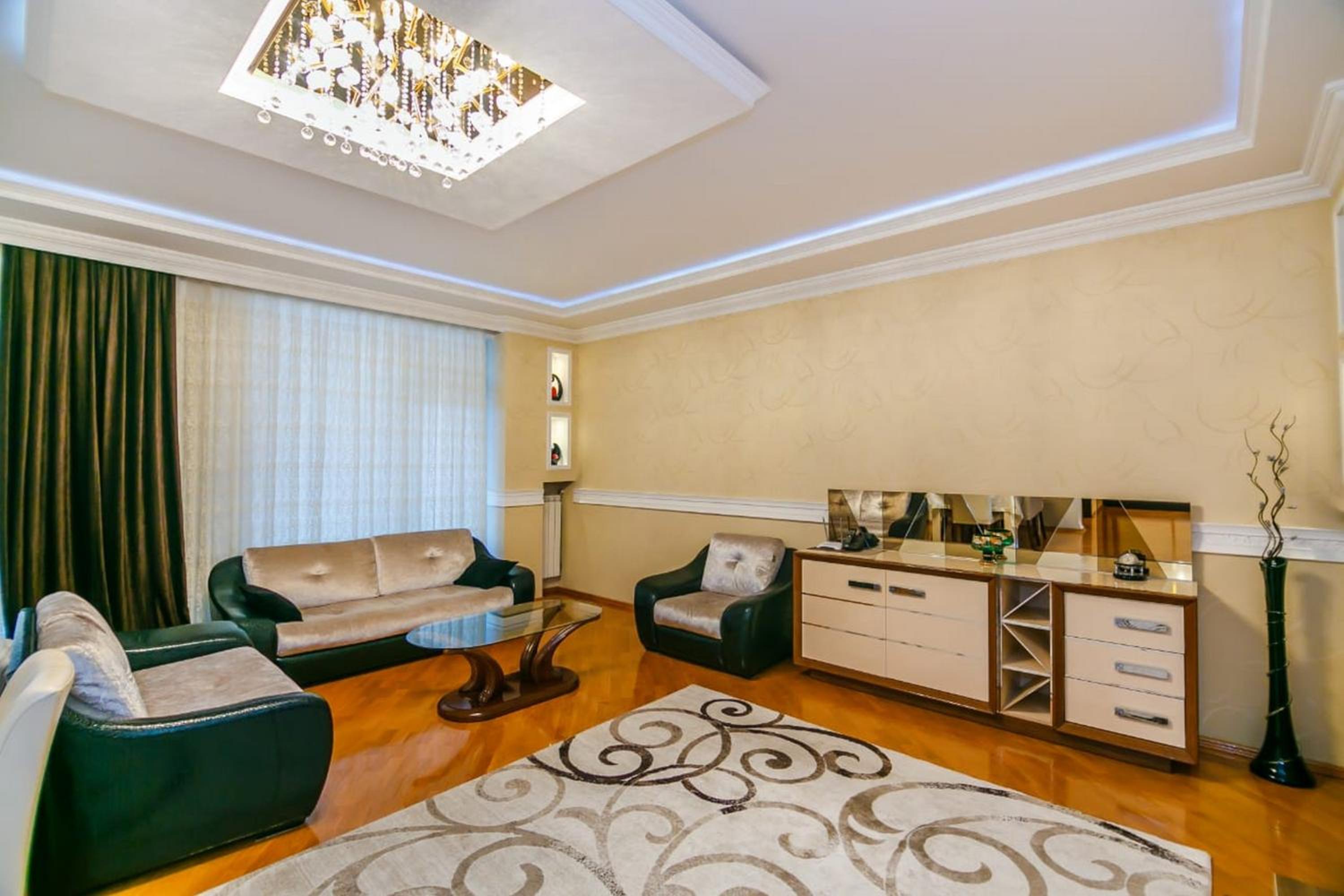 Lux Apartment in Targovi Nizami Street