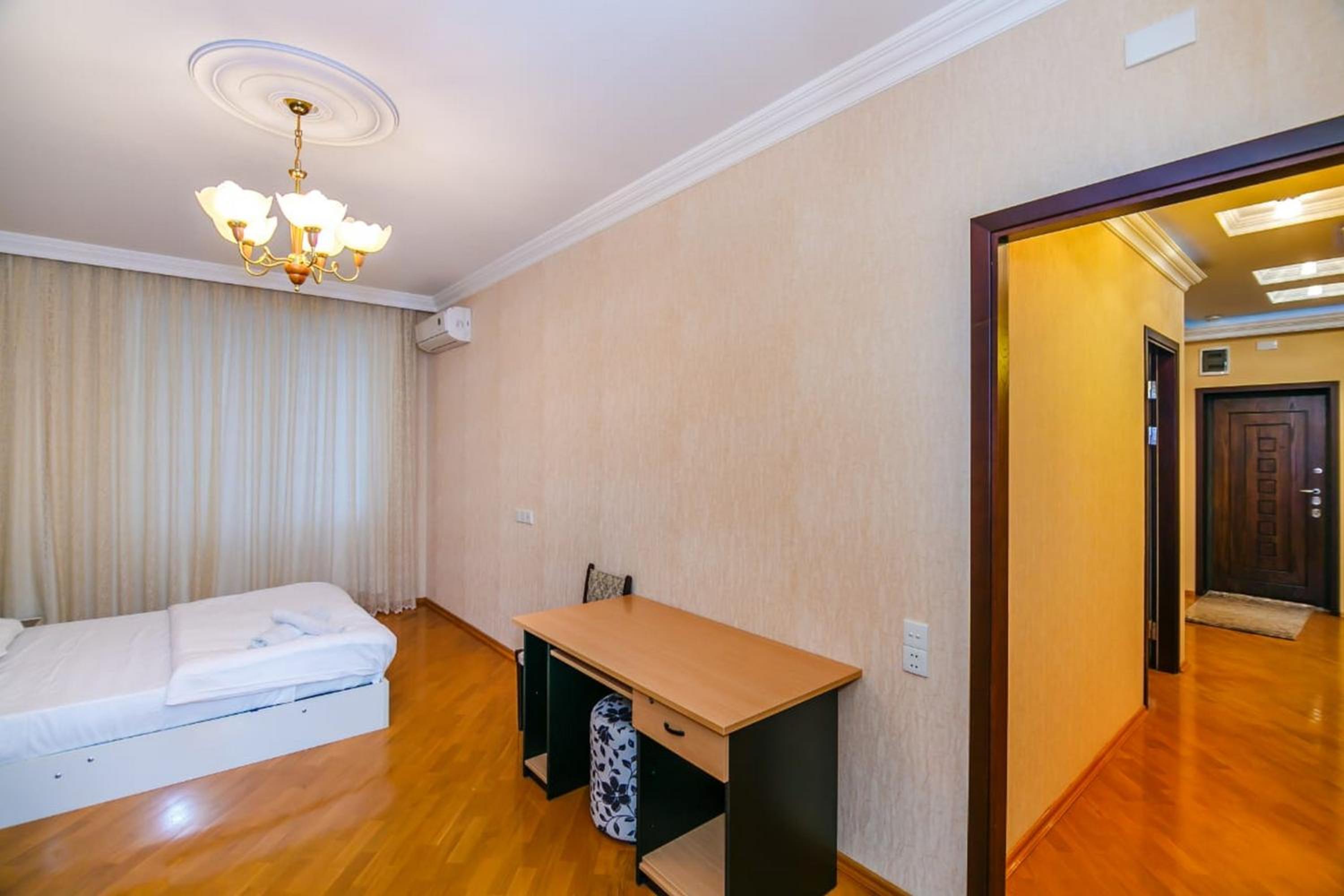 Lux Apartment in Targovi Nizami Street