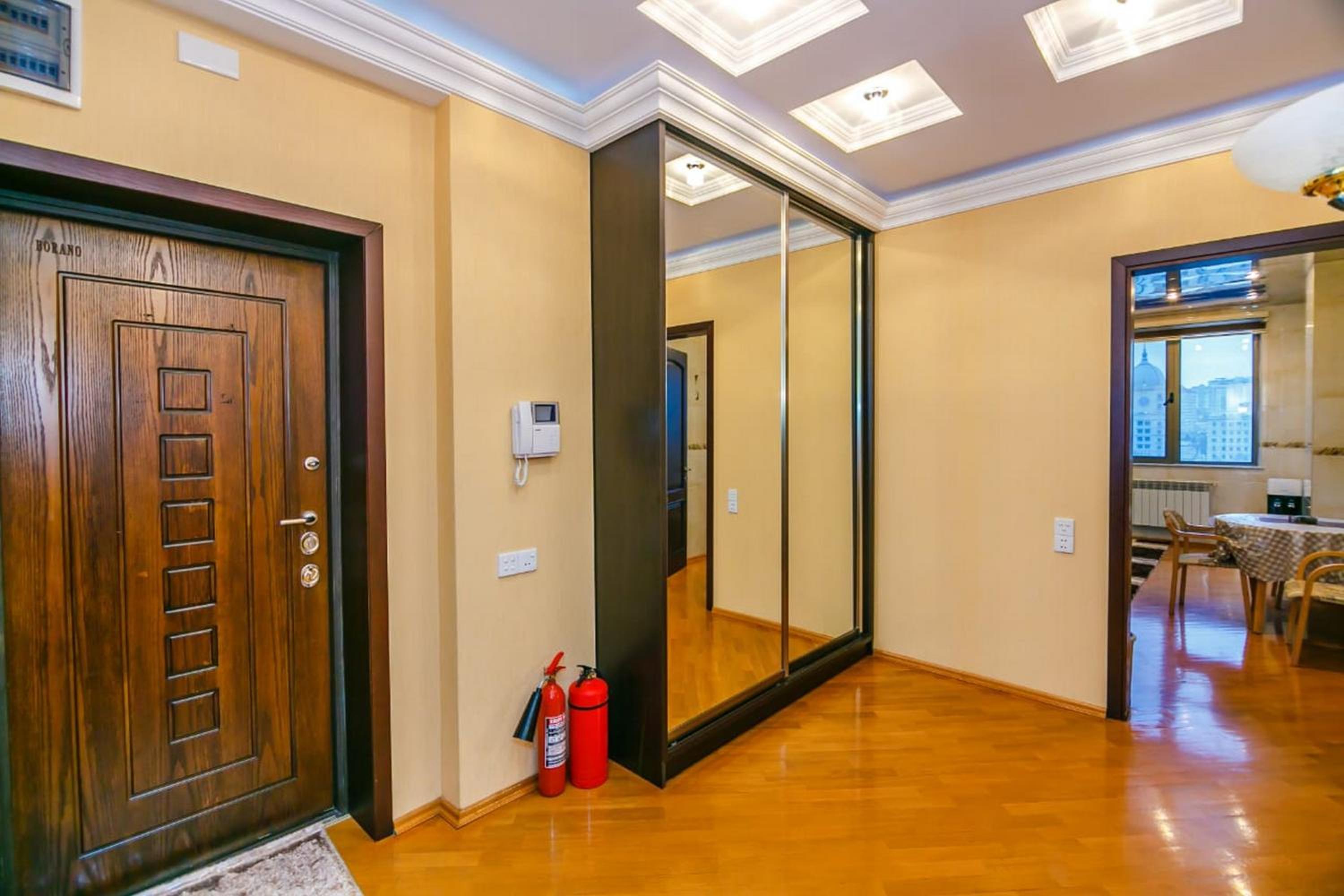 Lux Apartment in Targovi Nizami Street