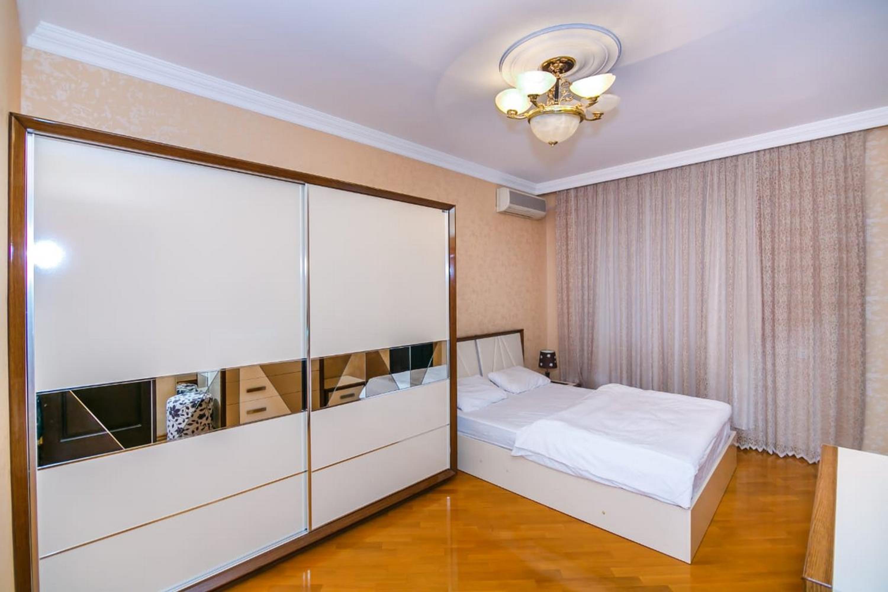 Lux Apartment in Targovi Nizami Street