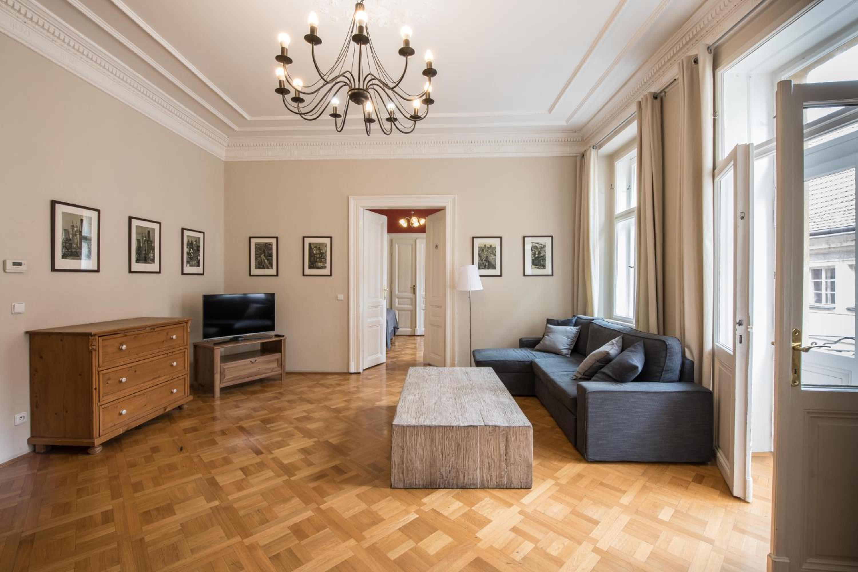 Liliova Apartments