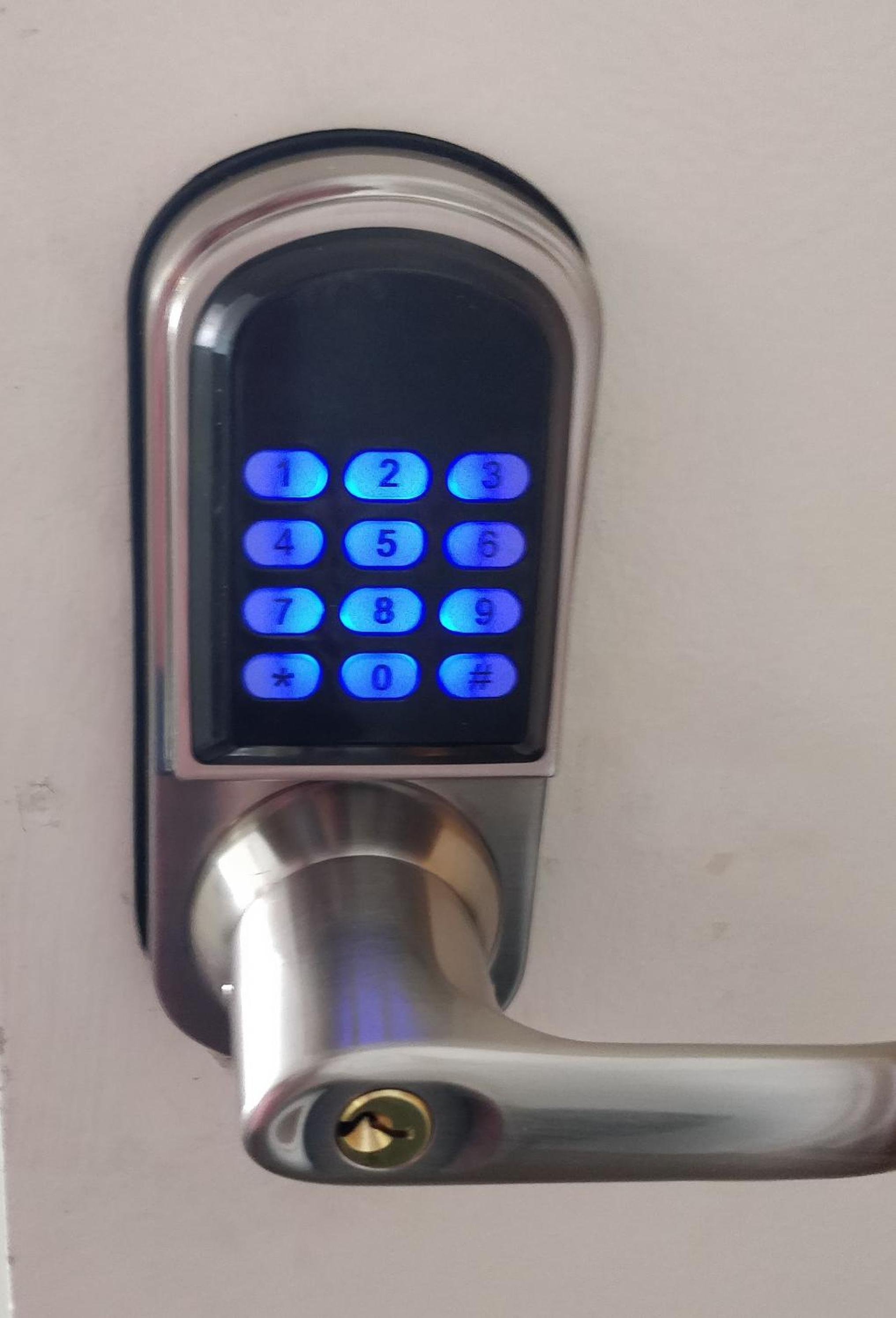 ☆Airliedise☆NO hills☆Kitchen☆5min walk 2 Ferry terminal☆WiFi☆Netflix