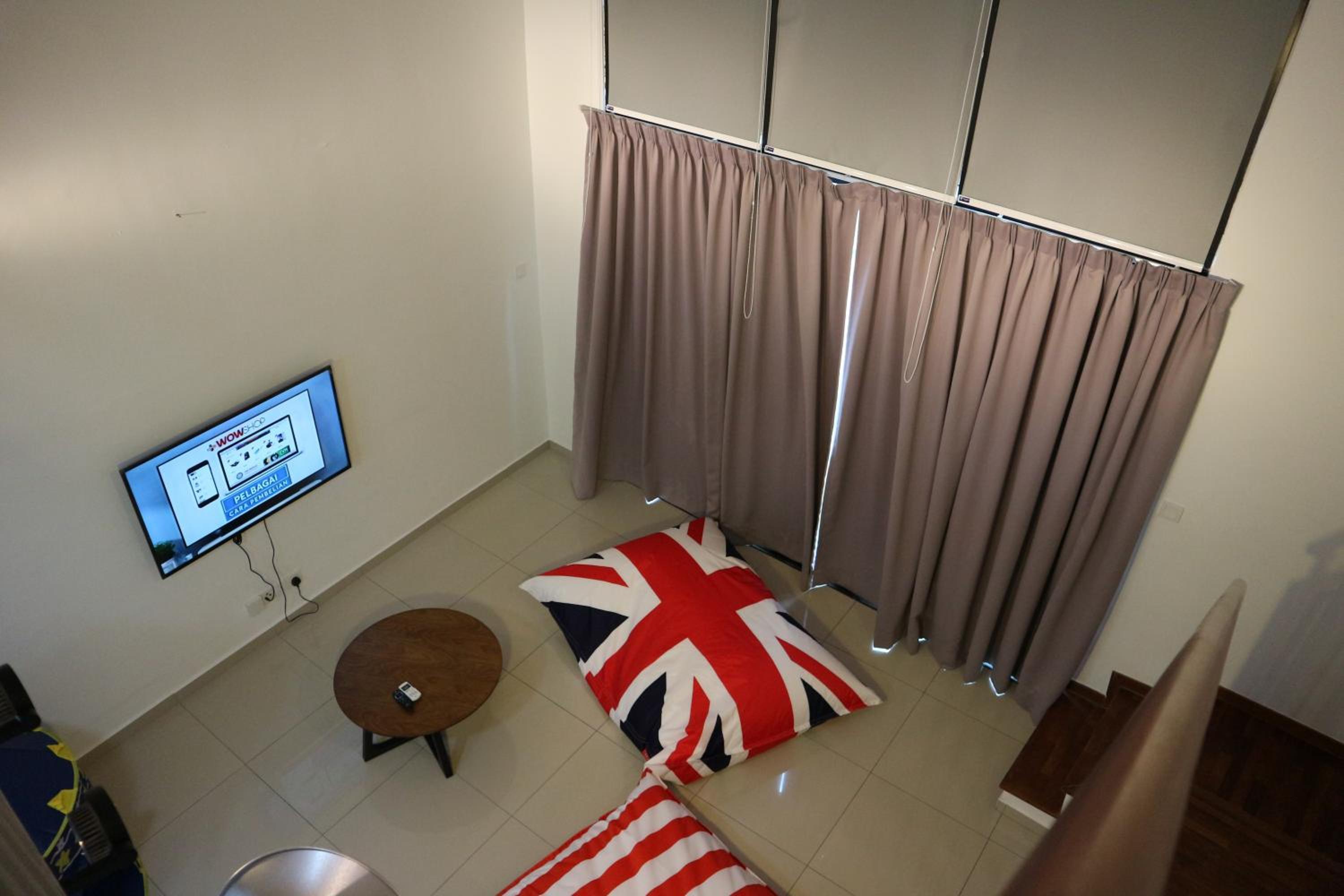 Vince's ICity Soho Homestay water park red carpet shah alam light city central photo 5