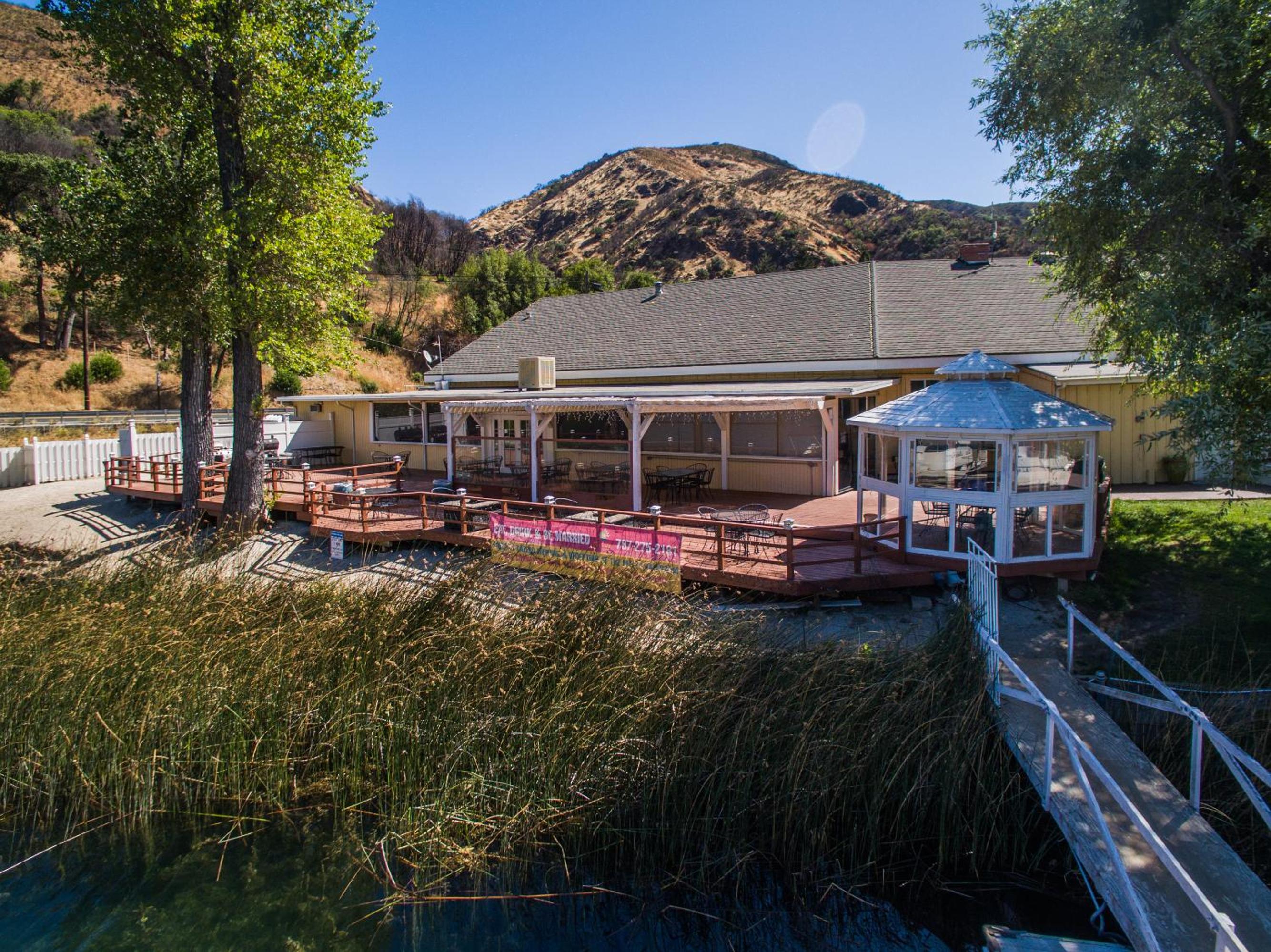 The Lodge at Blue Lakes view 5
