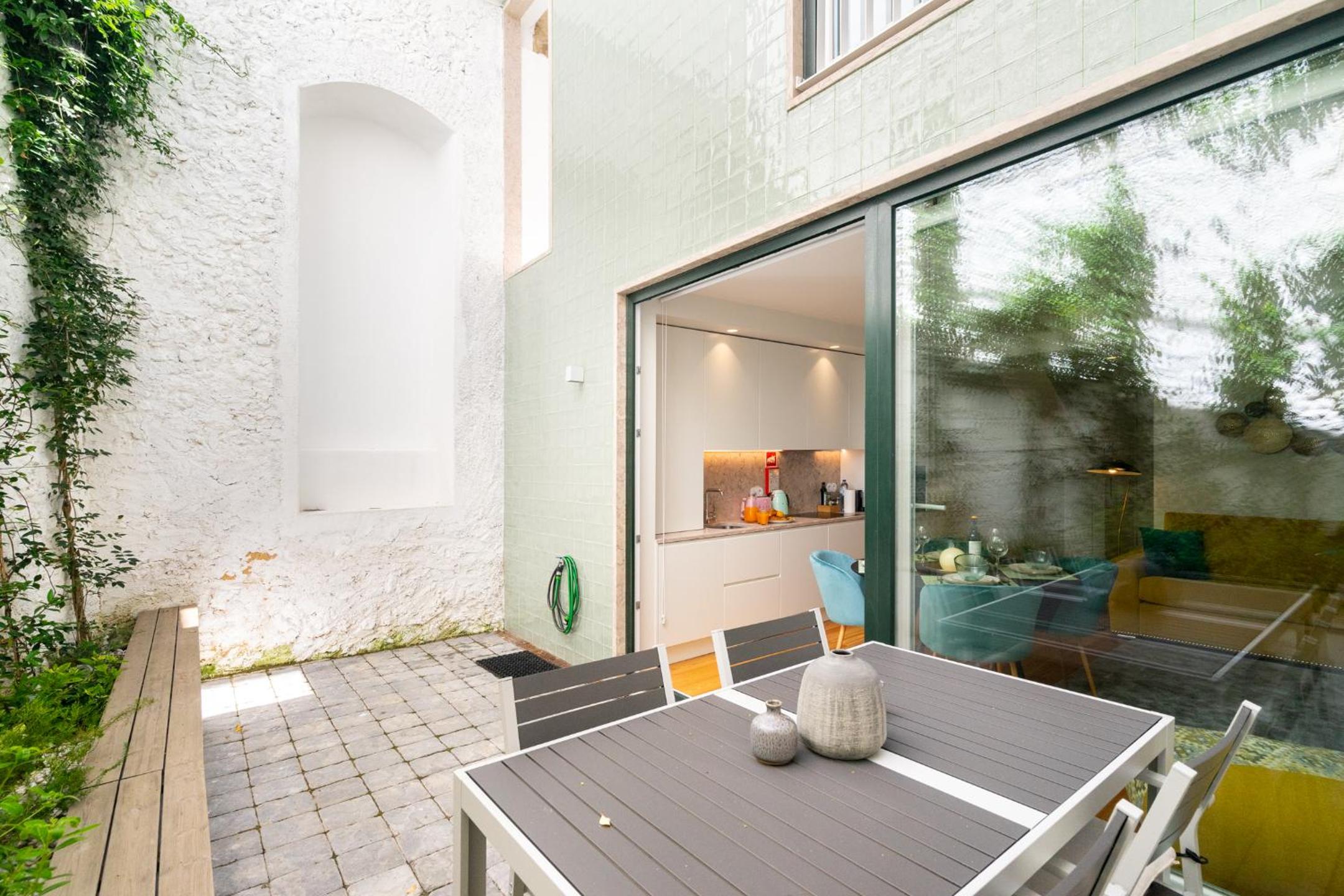 WHome | CSA18 Luxury Design Apartment view 3