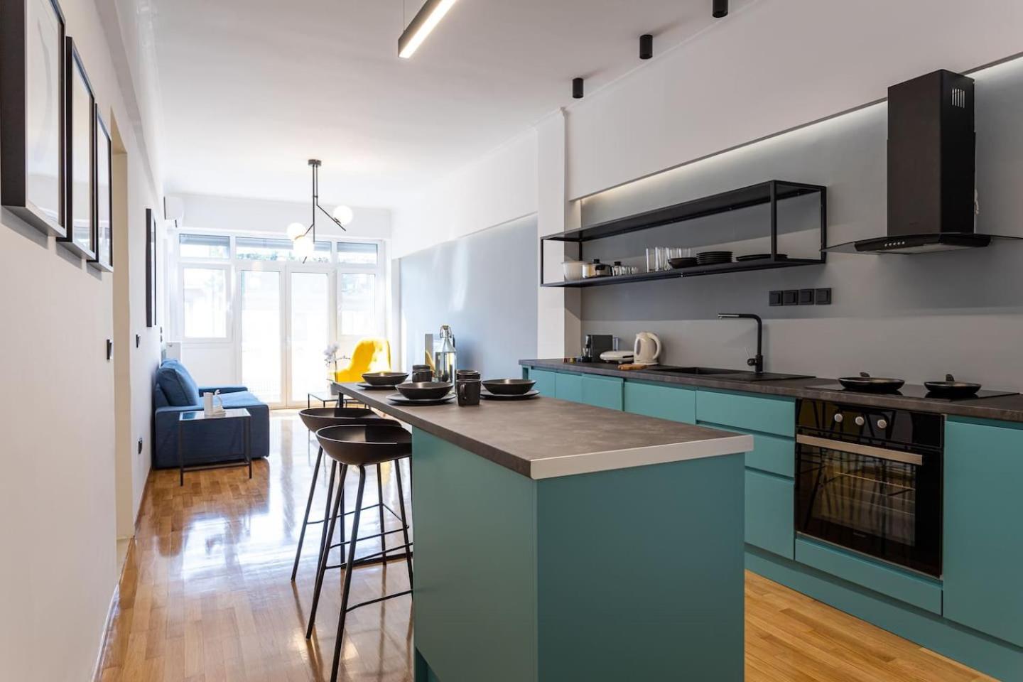 Luxury Penthouse on Akadimias with 2 Bed & 2 Bath