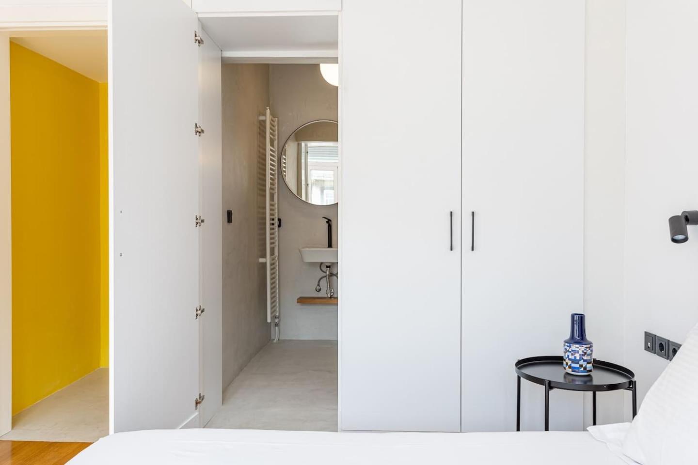 Luxury Penthouse on Akadimias with 2 Bed & 2 Bath