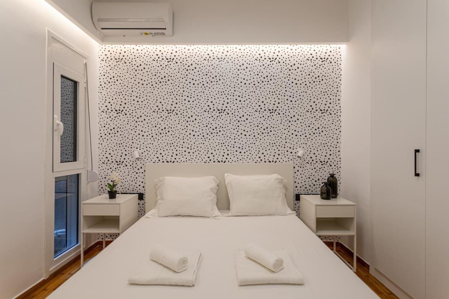 Luxury Penthouse on Akadimias with 2 Bed & 2 Bath