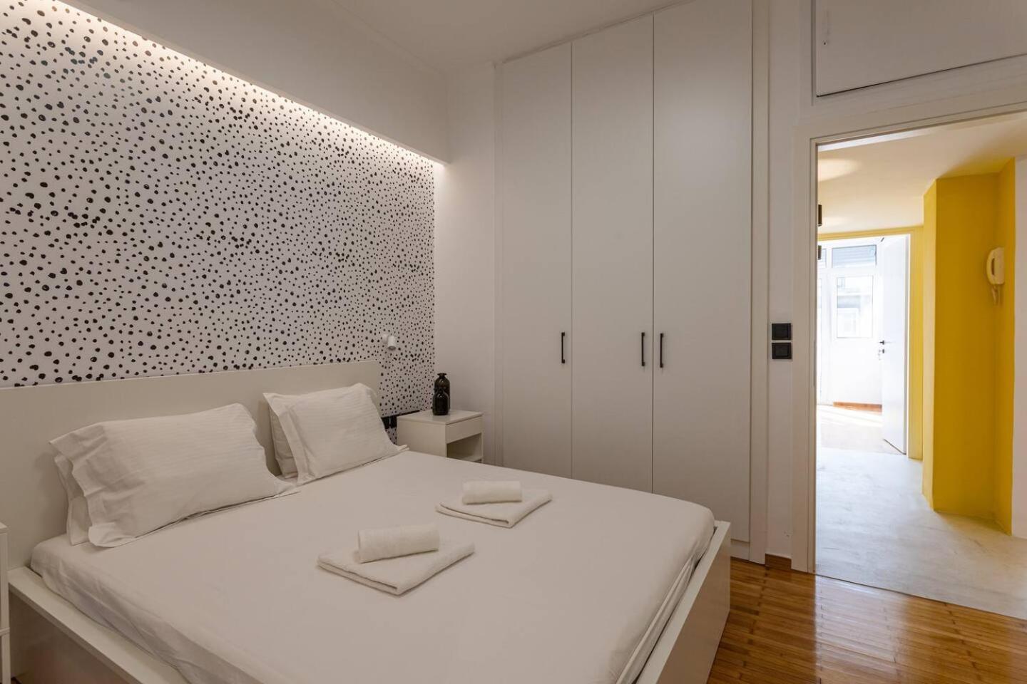 Luxury Penthouse on Akadimias with 2 Bed & 2 Bath