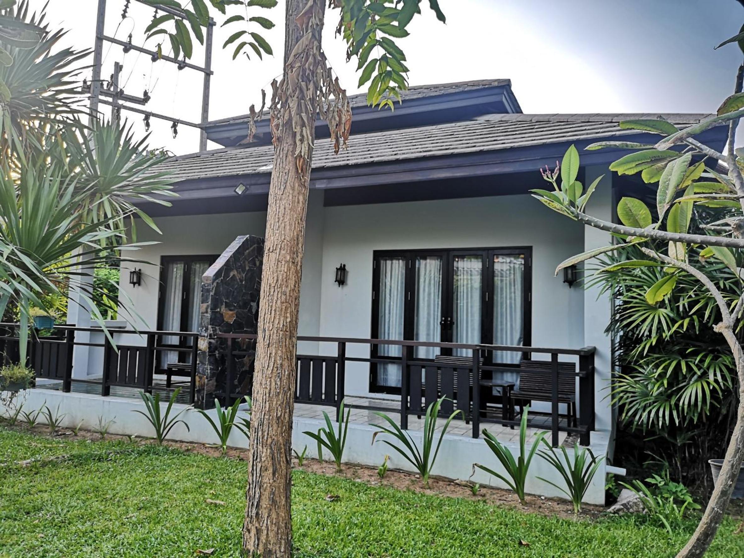 Hotel Kao Tao Villa Beach Resort - Image 1