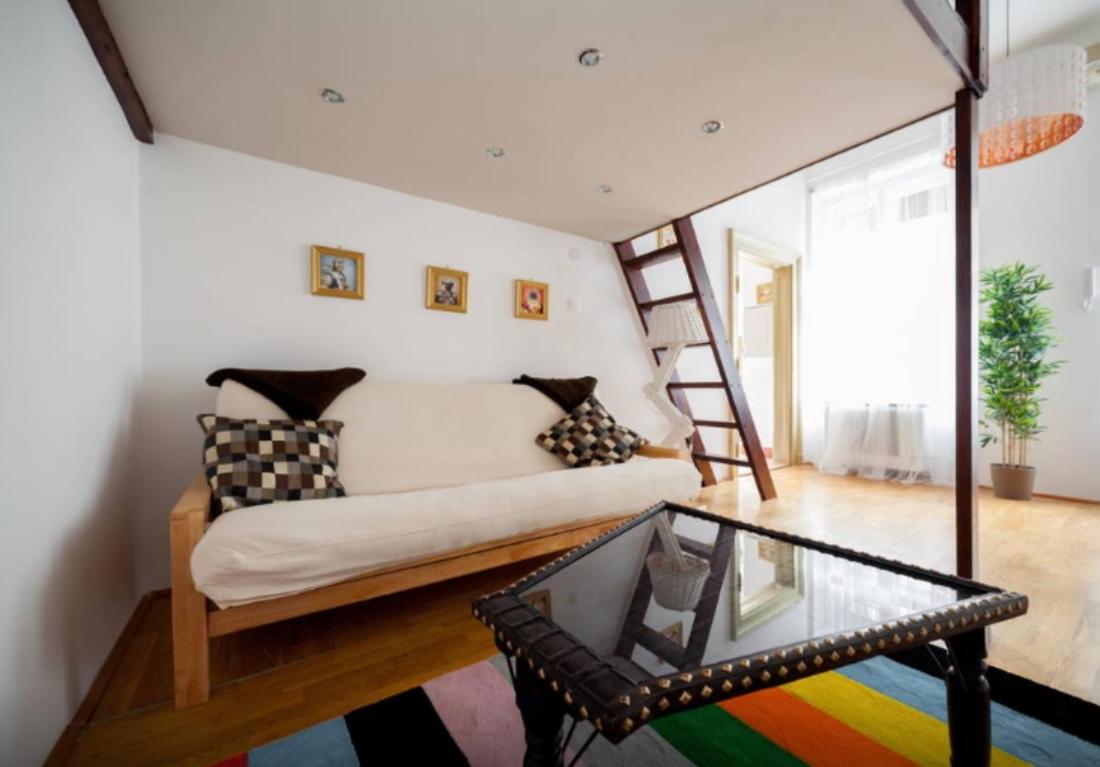 A57 Akácfa Apartment view 3