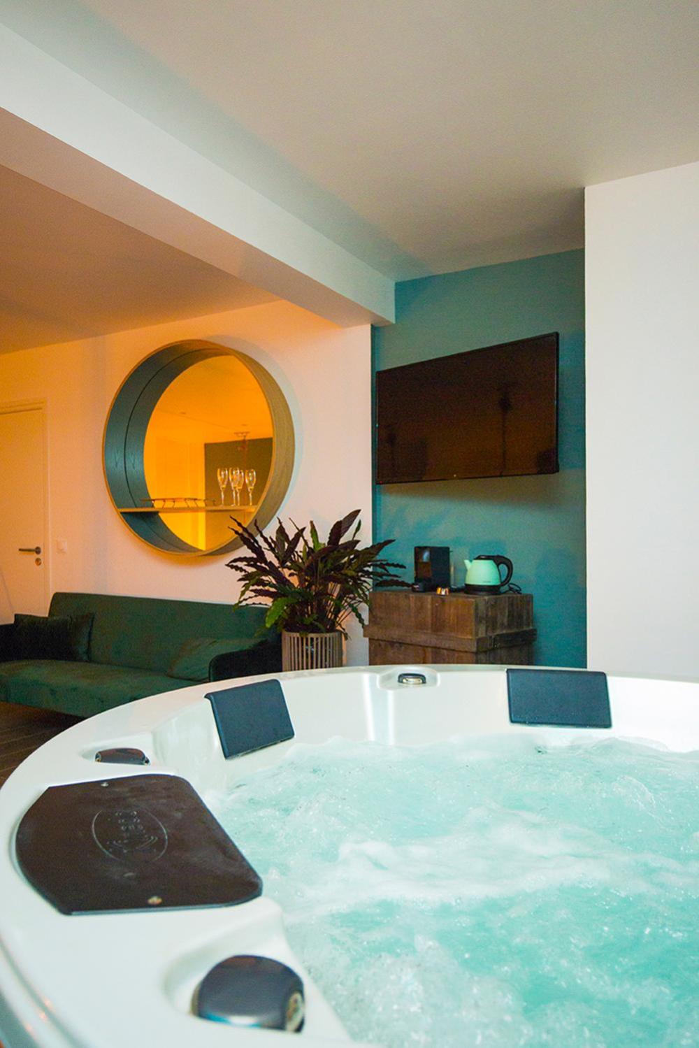 Jacuzzi