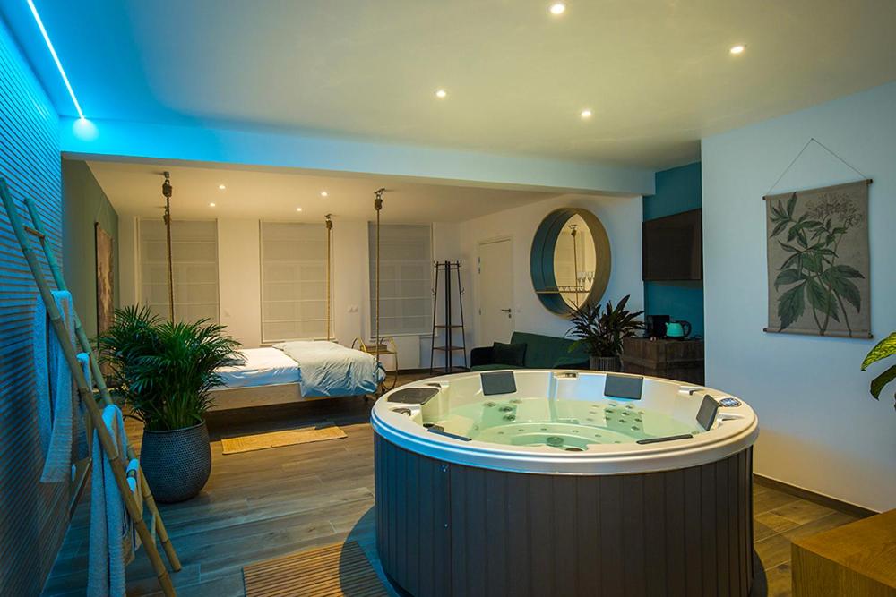 Jacuzzi