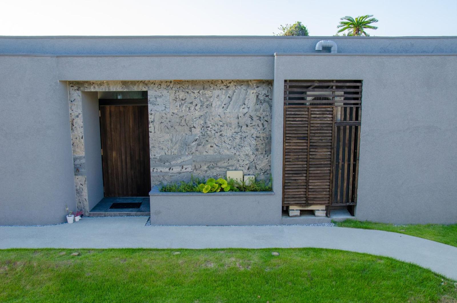 Hotel Hanalee Villa Kouri - Image 1