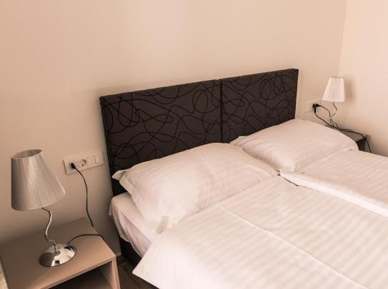 Rirooms view 2