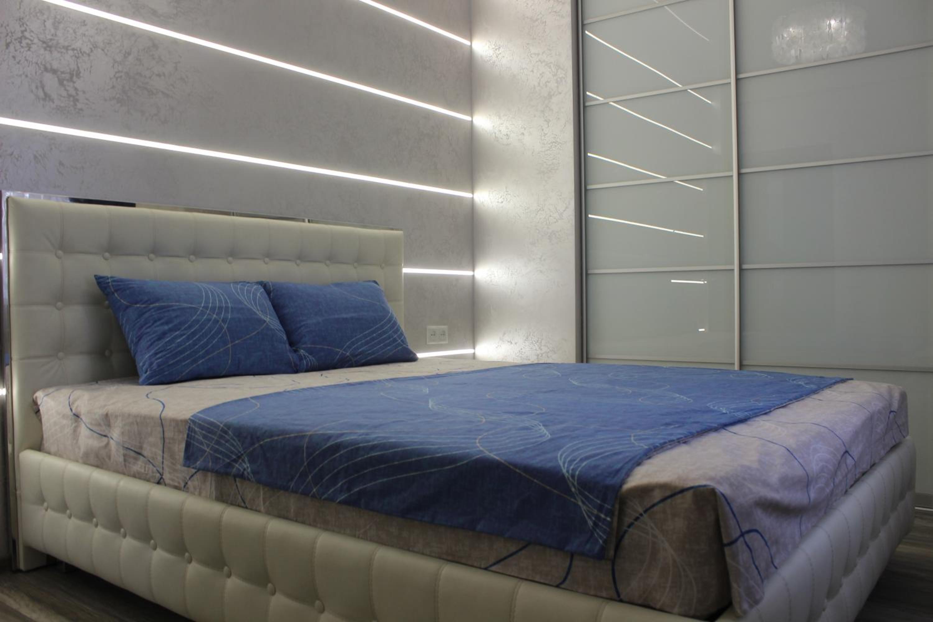 New luxury Apartment in the Center on Konstitution Square view 2