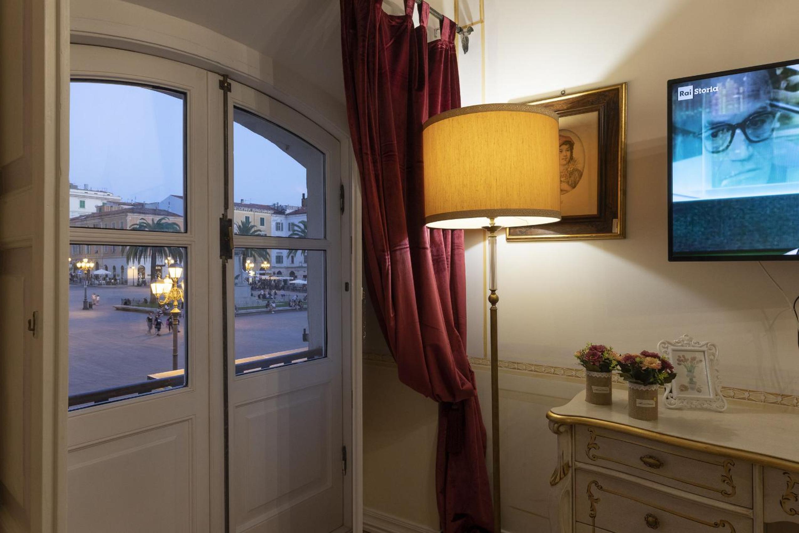 hotel room