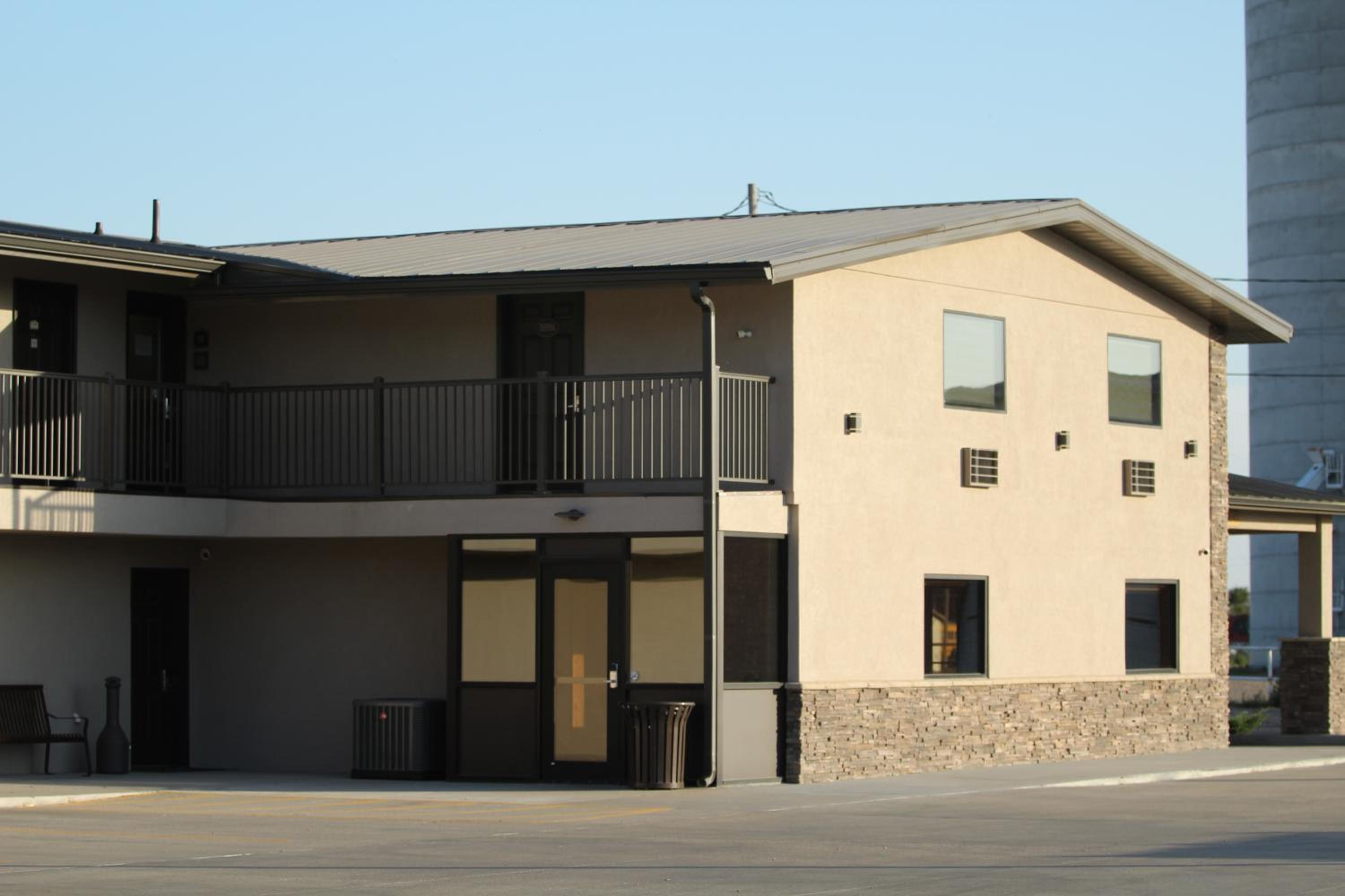 Boarders Inn & Suites by Cobblestone Hotels - Syracuse