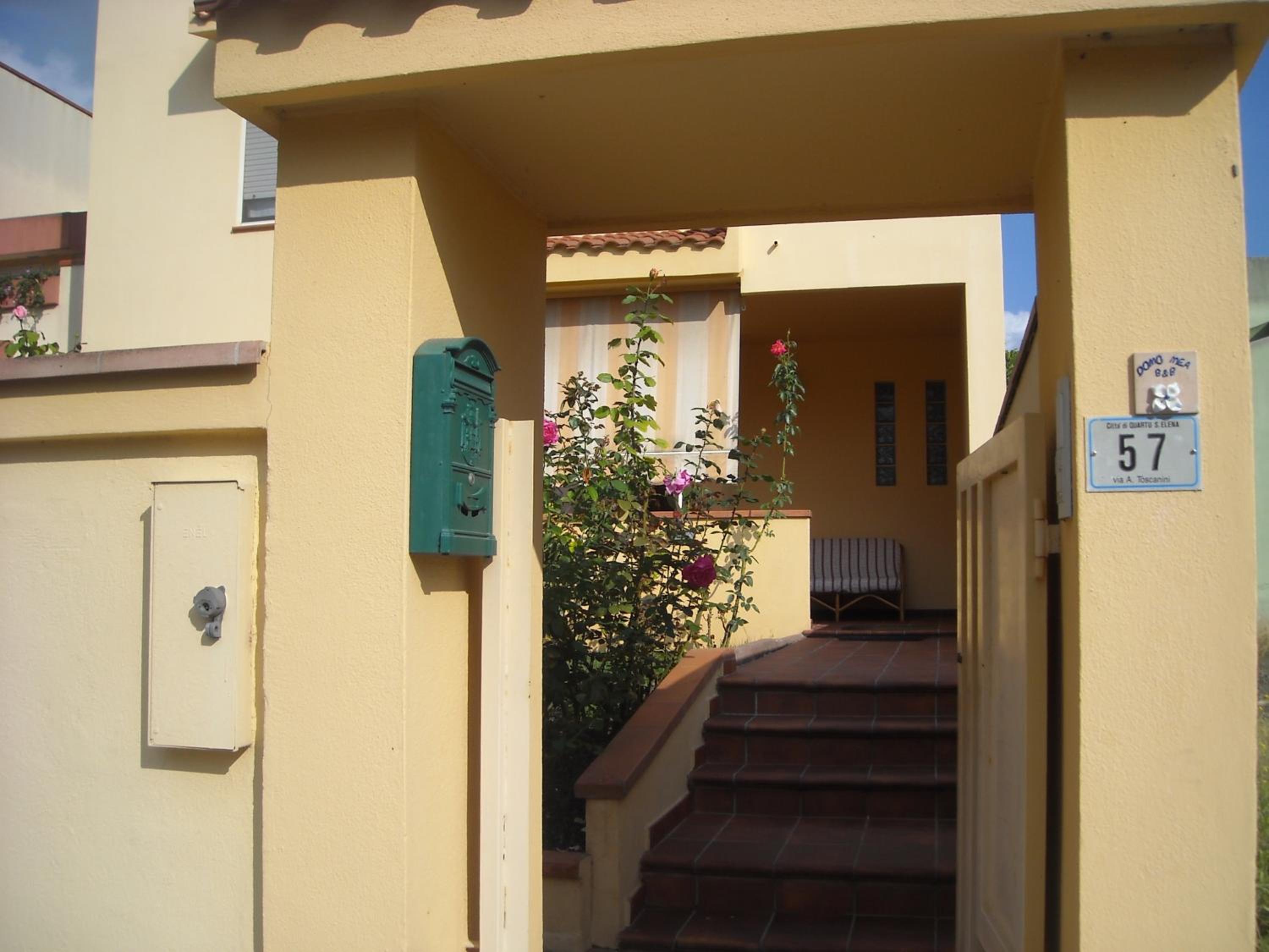 Photo 10