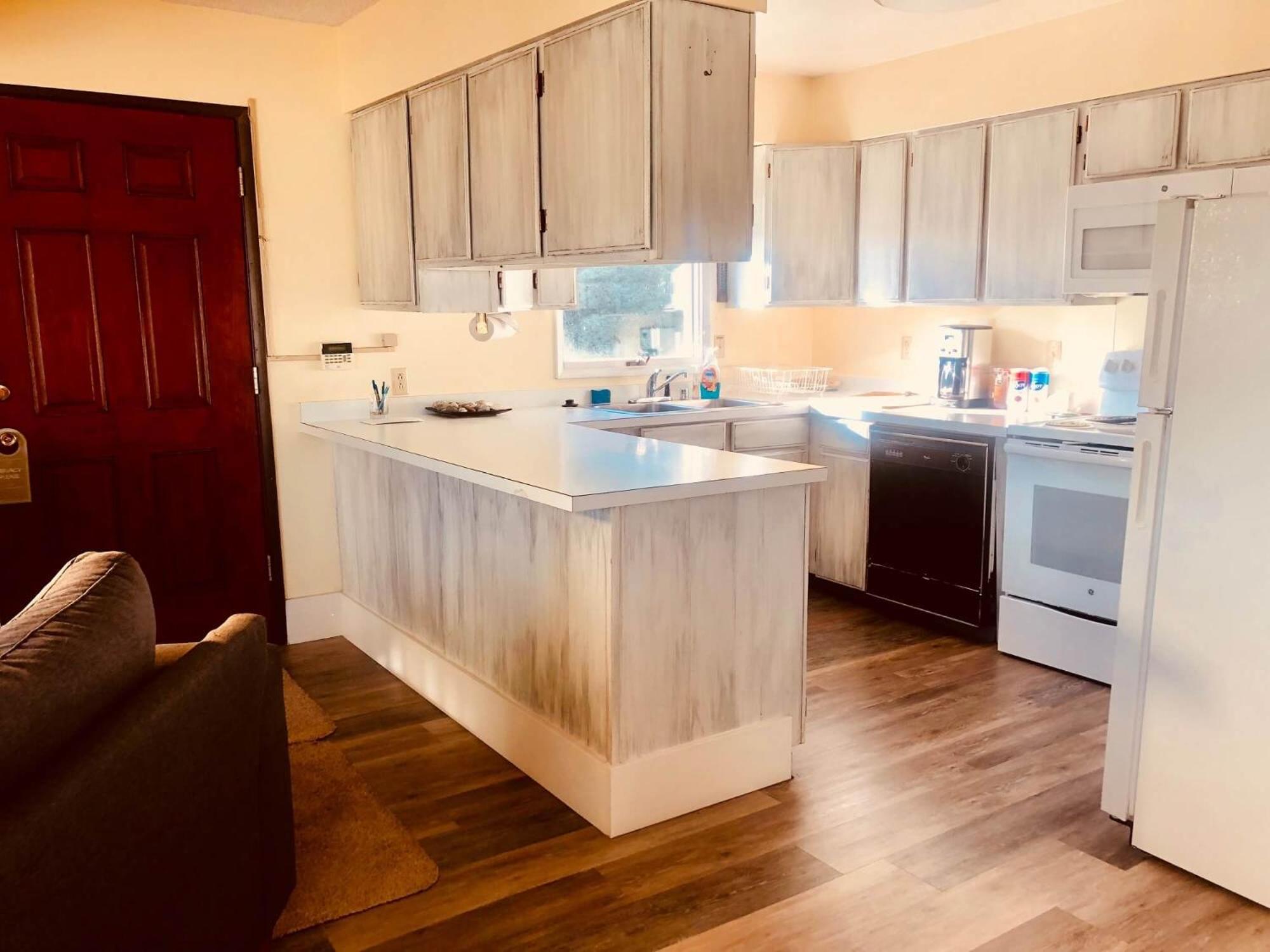 Homer Vacations - Driftwood Inn - Property Image 3