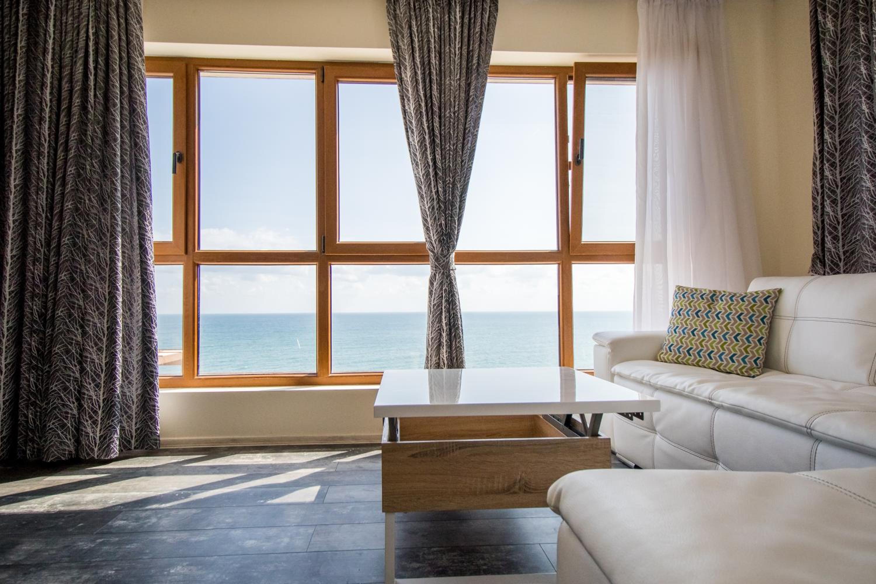 Penthouse at White Cliffs