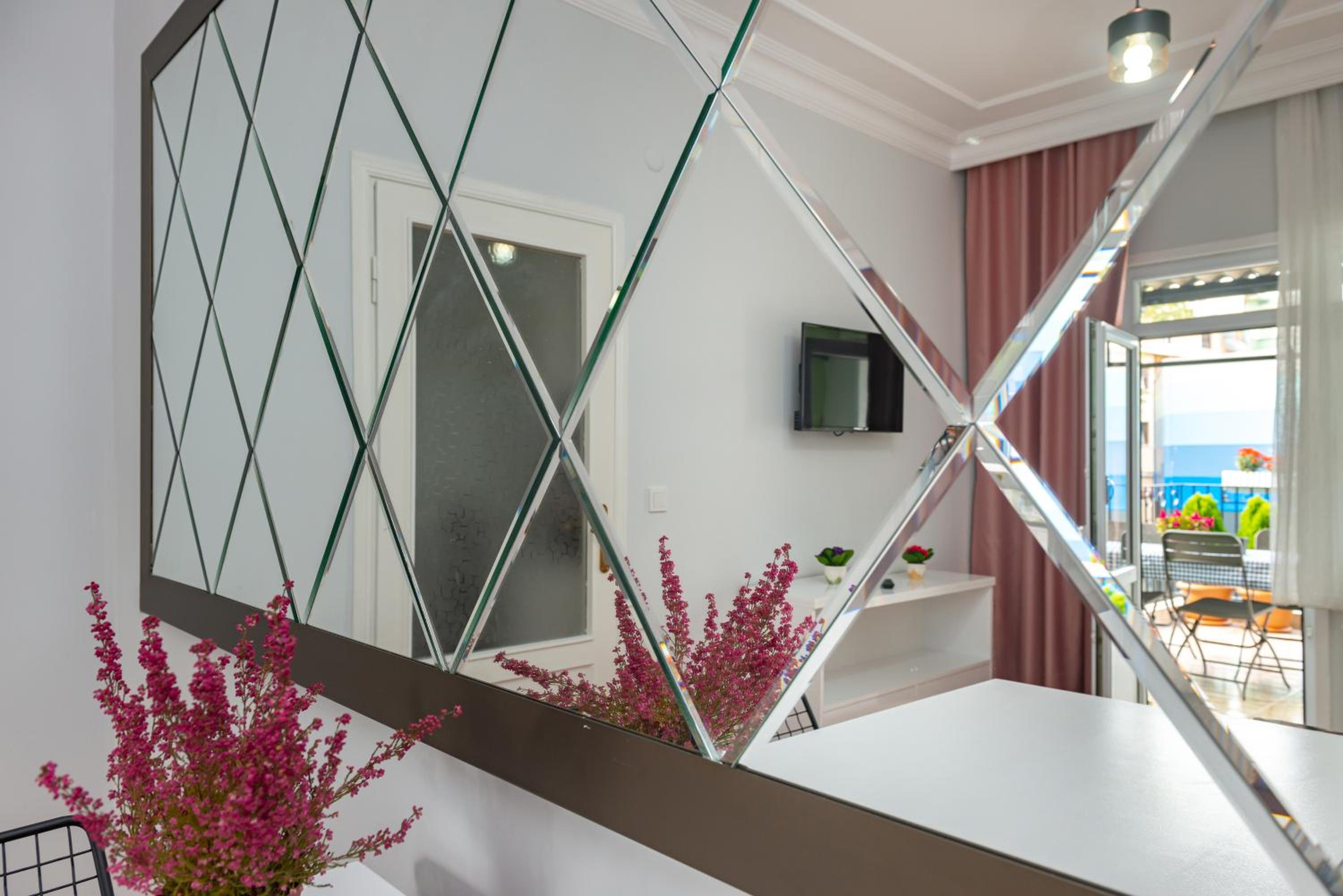 Dualis Hotel - Image 23