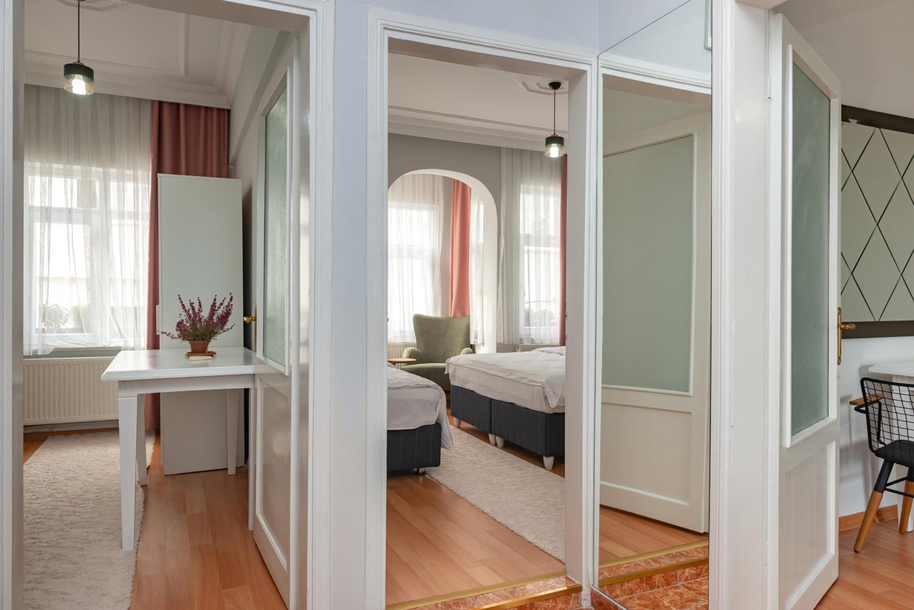 Dualis Hotel - Image 25