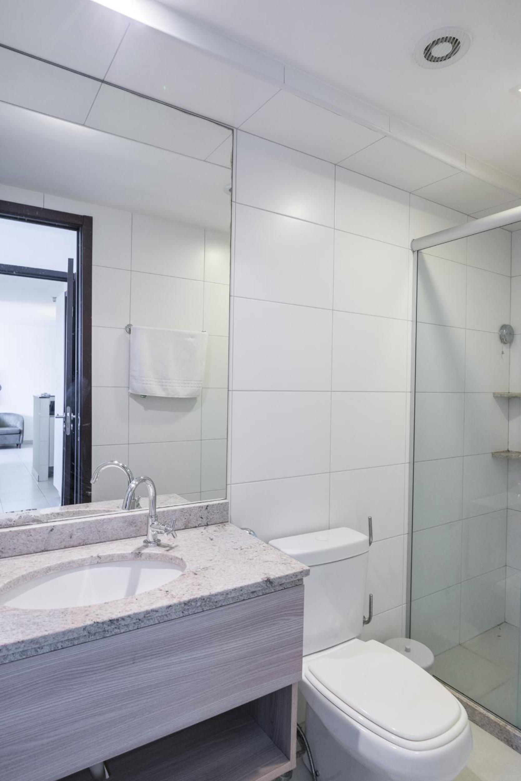 Excelente Flat em Boa Viagem 2 quartos Beach Class Ideal para Família ou Viagens de Negócio NOB2104