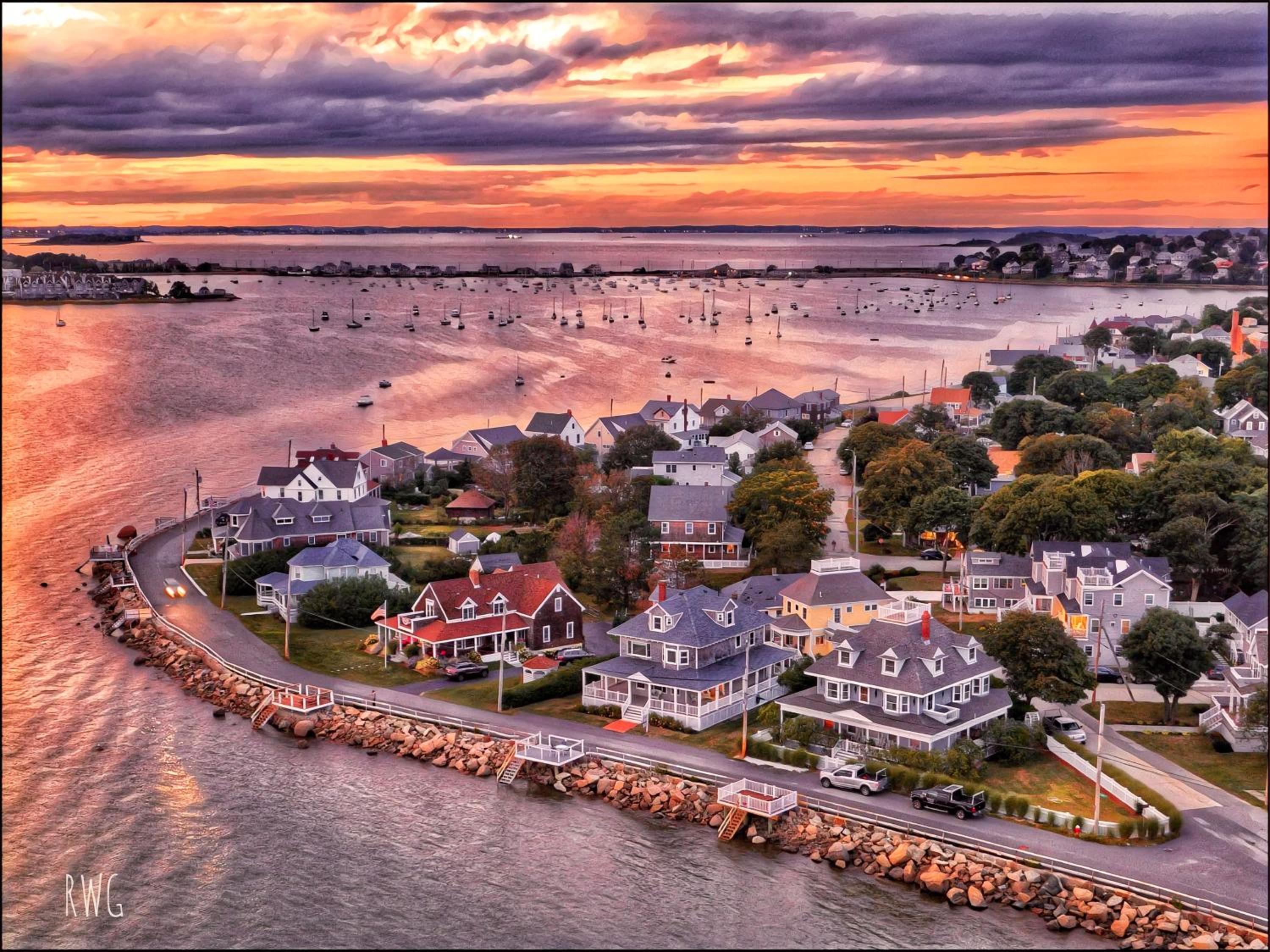 The Beacon Waterfront Inn