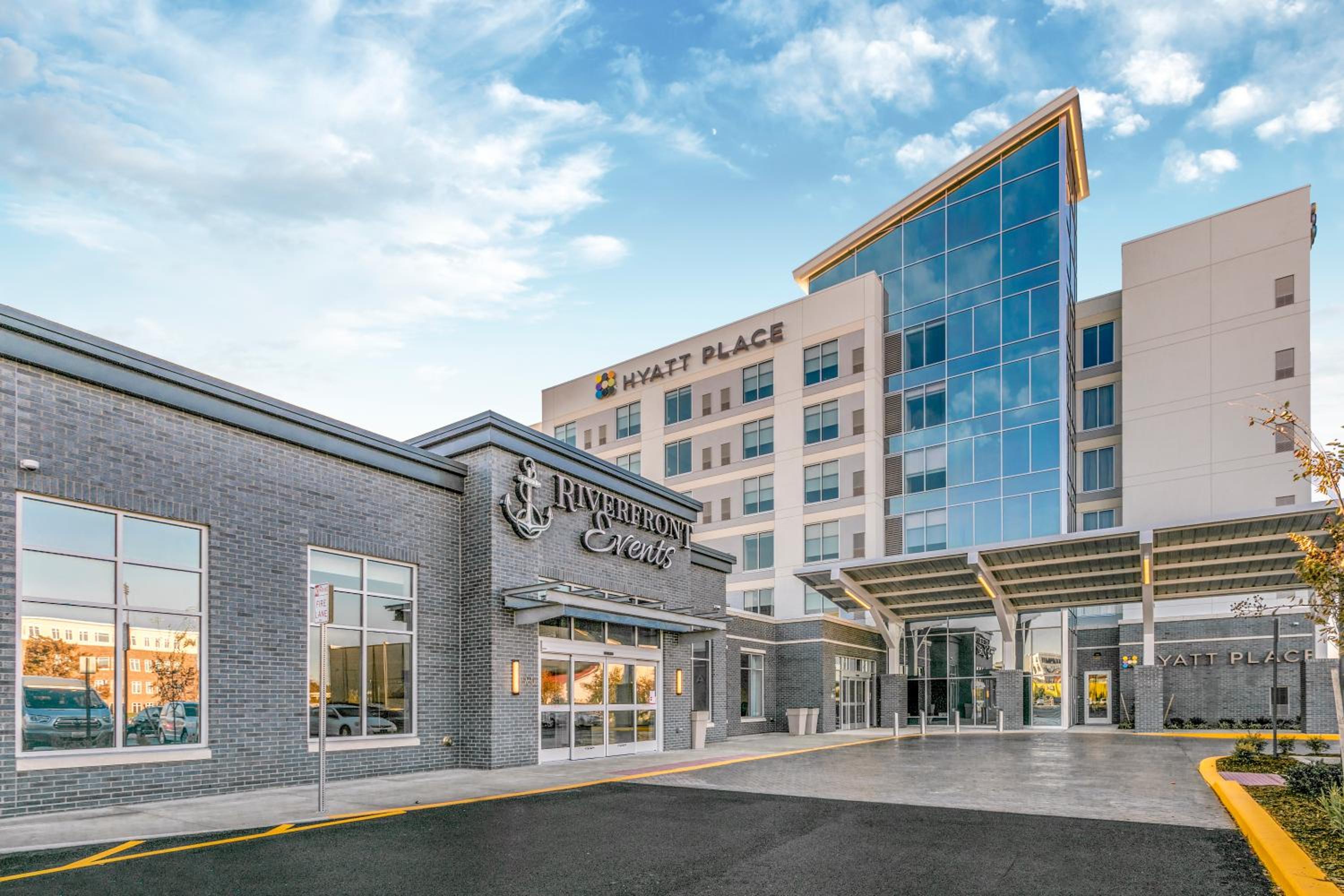 Wilmington Vacations - Hyatt Place Wilmington Riverfront - Property Image 1