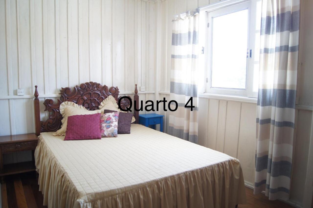 Casa com 4 quartos à 200 m da praia c/ churrasqueira