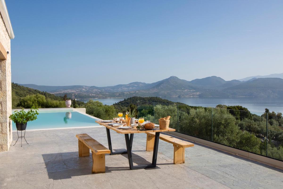 Rachi Sea View White Villa photo 5