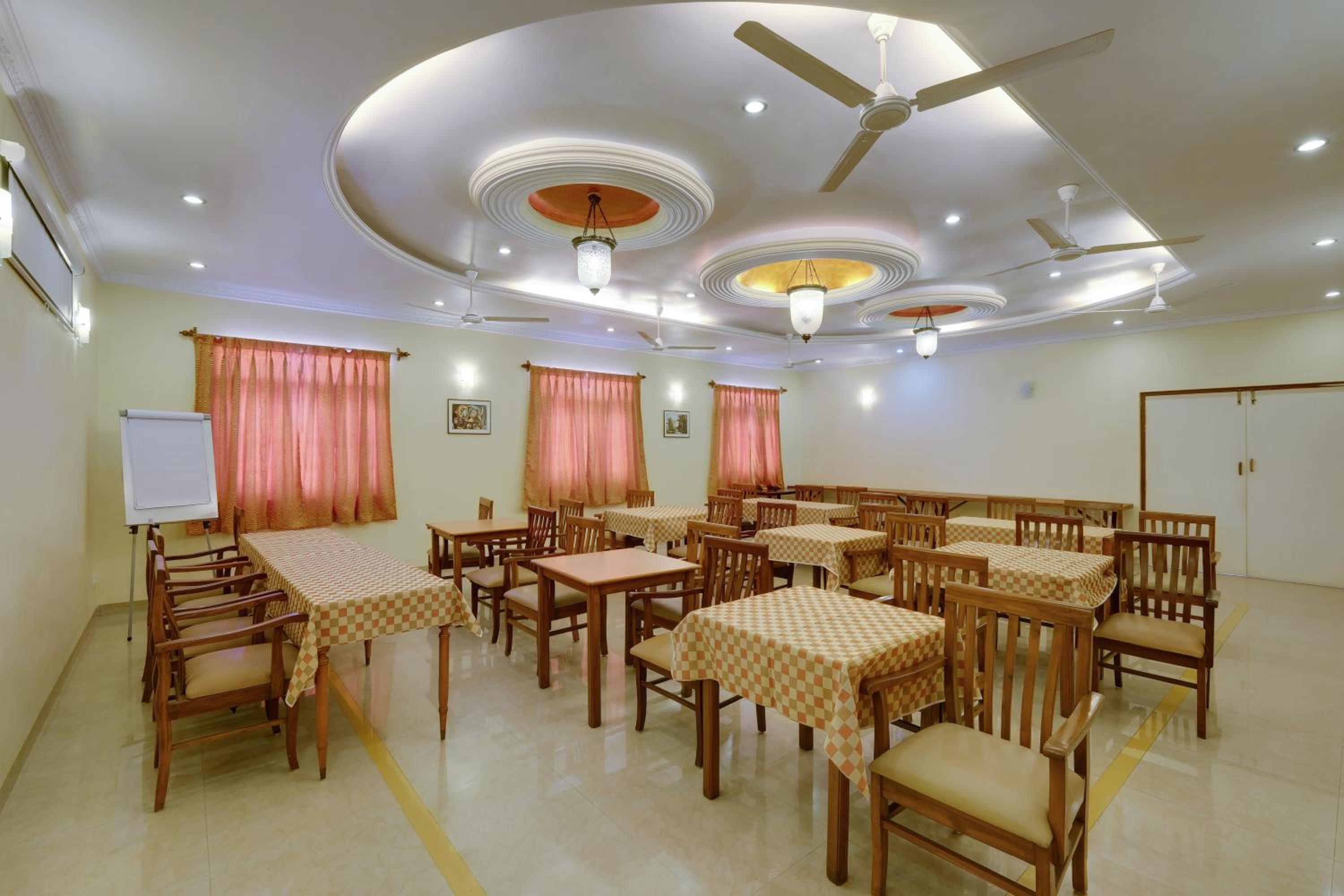 Spazio Leisure Resort, Goa