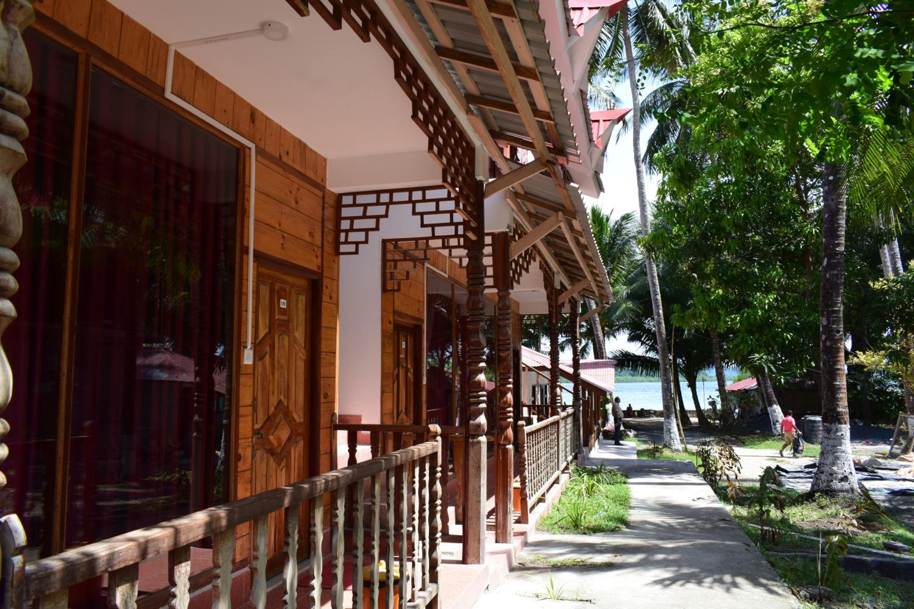 Sundaze Beach Resort view 3