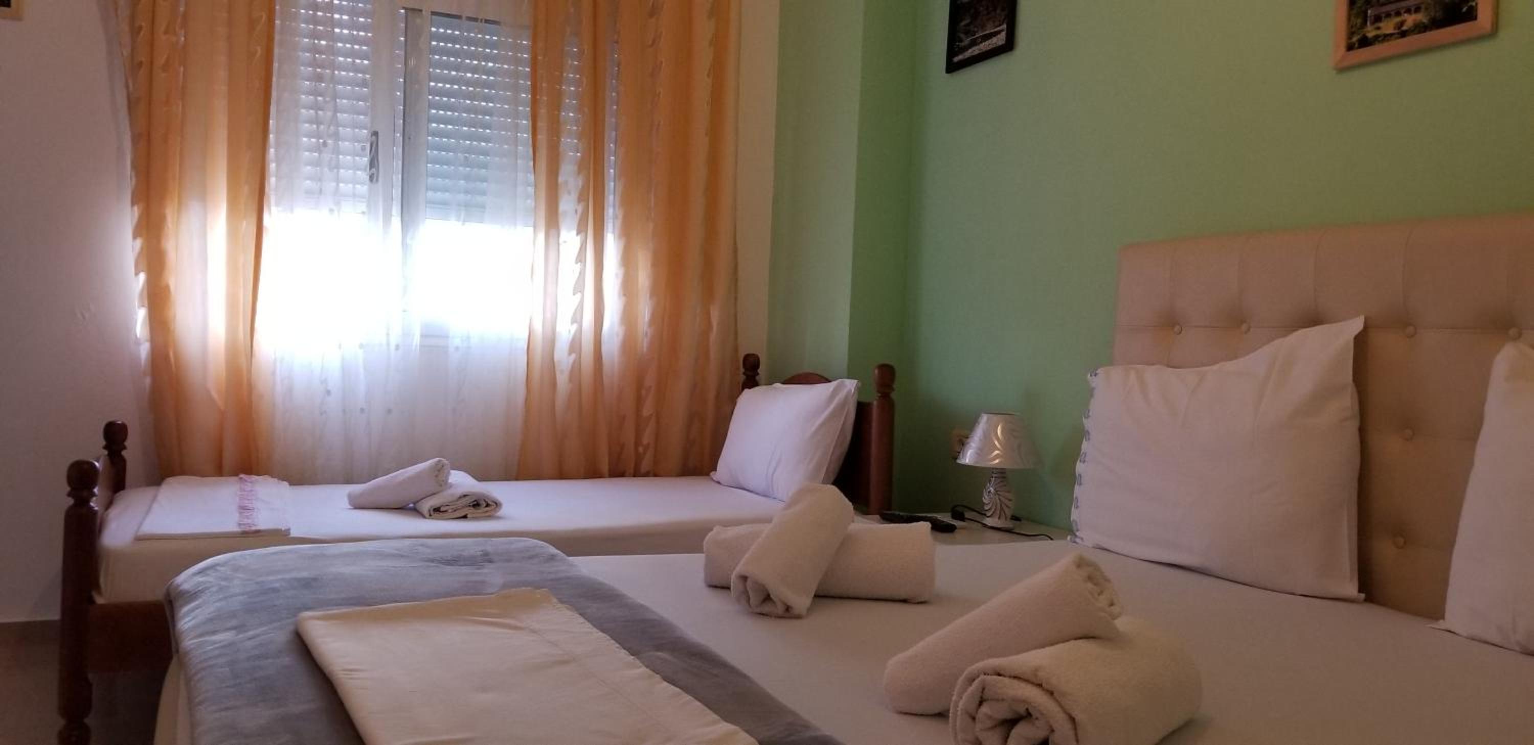 KELI Guest House& Rafting Adventures