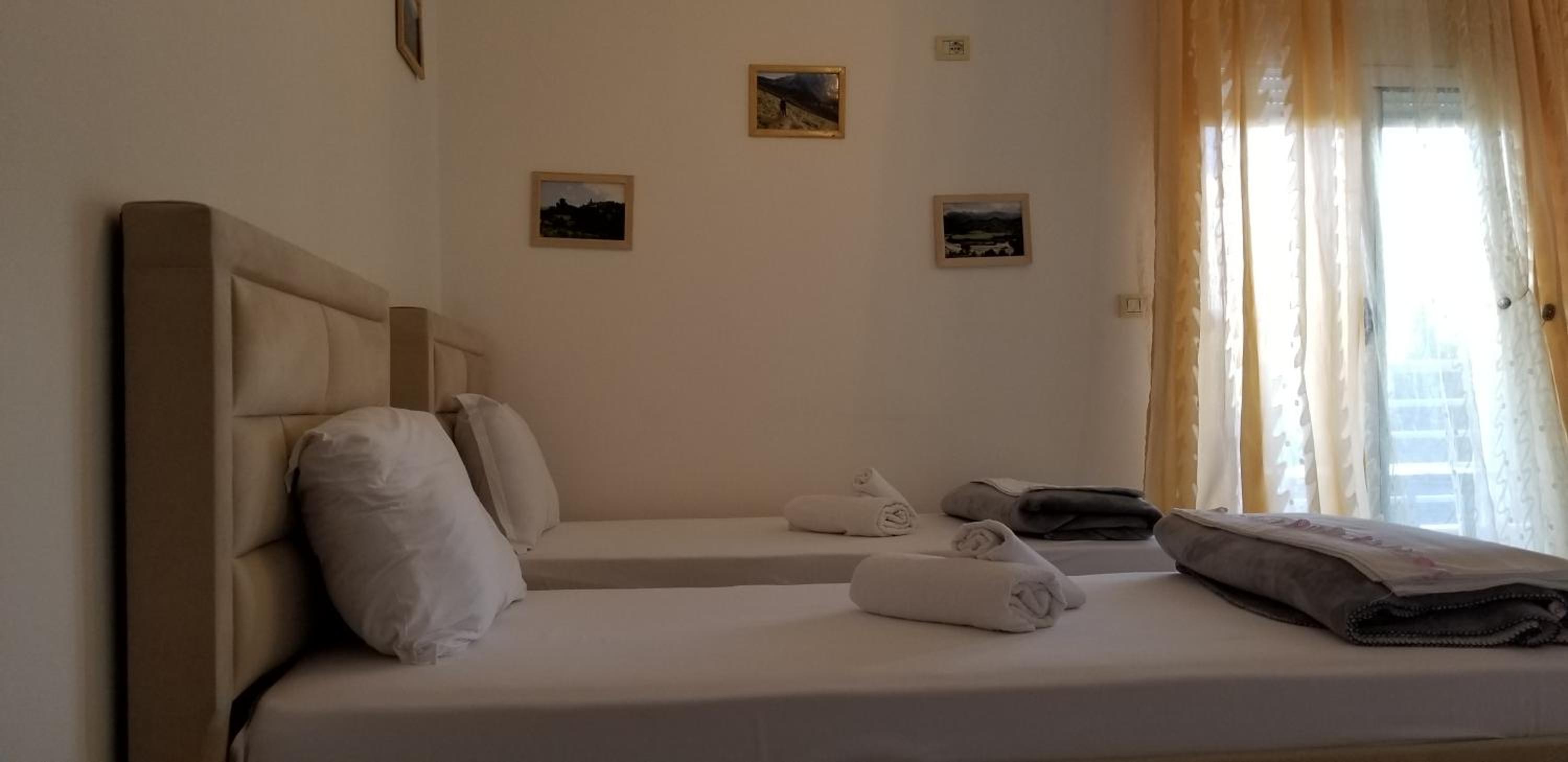 KELI Guest House& Rafting Adventures