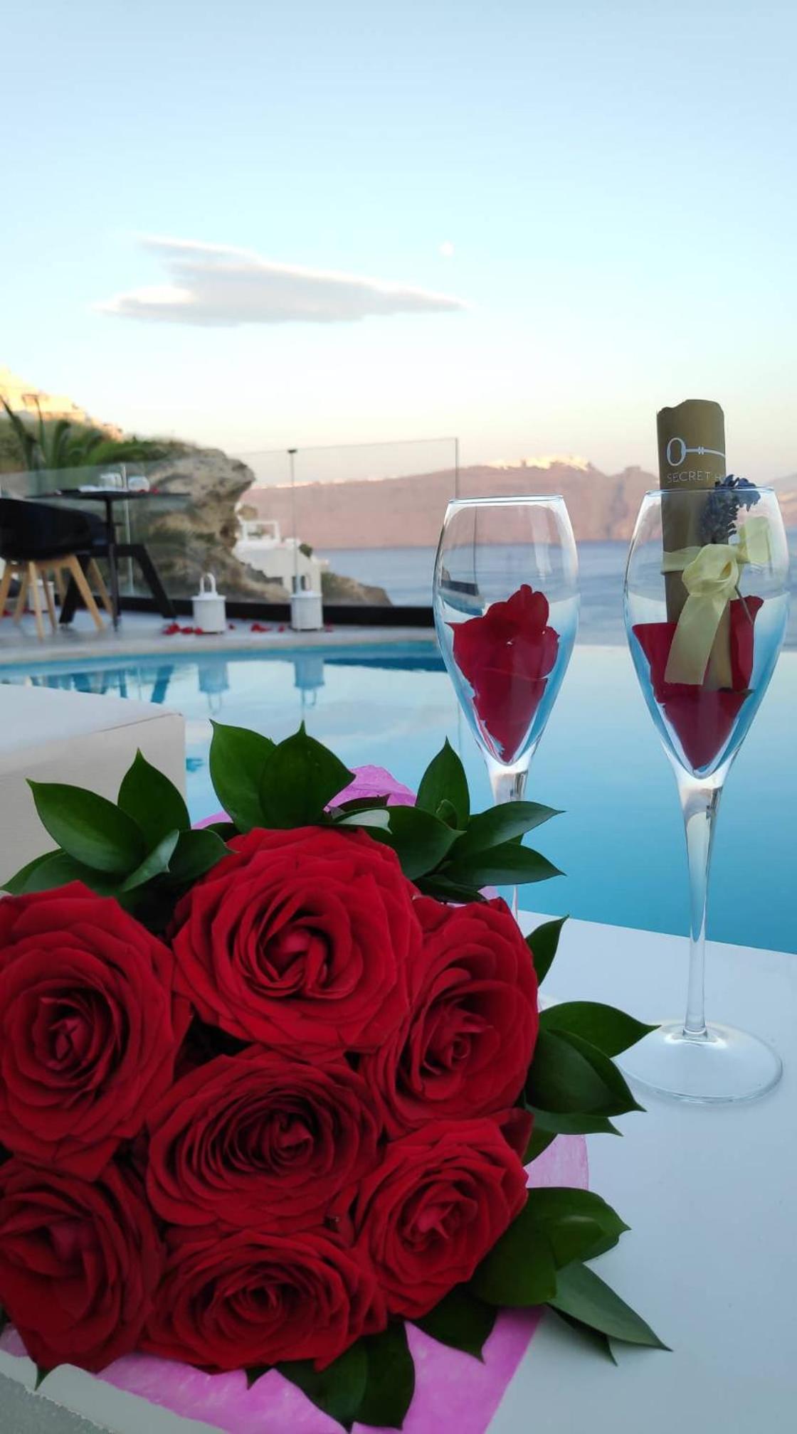 Santorini Secret Suites & Spa 2
