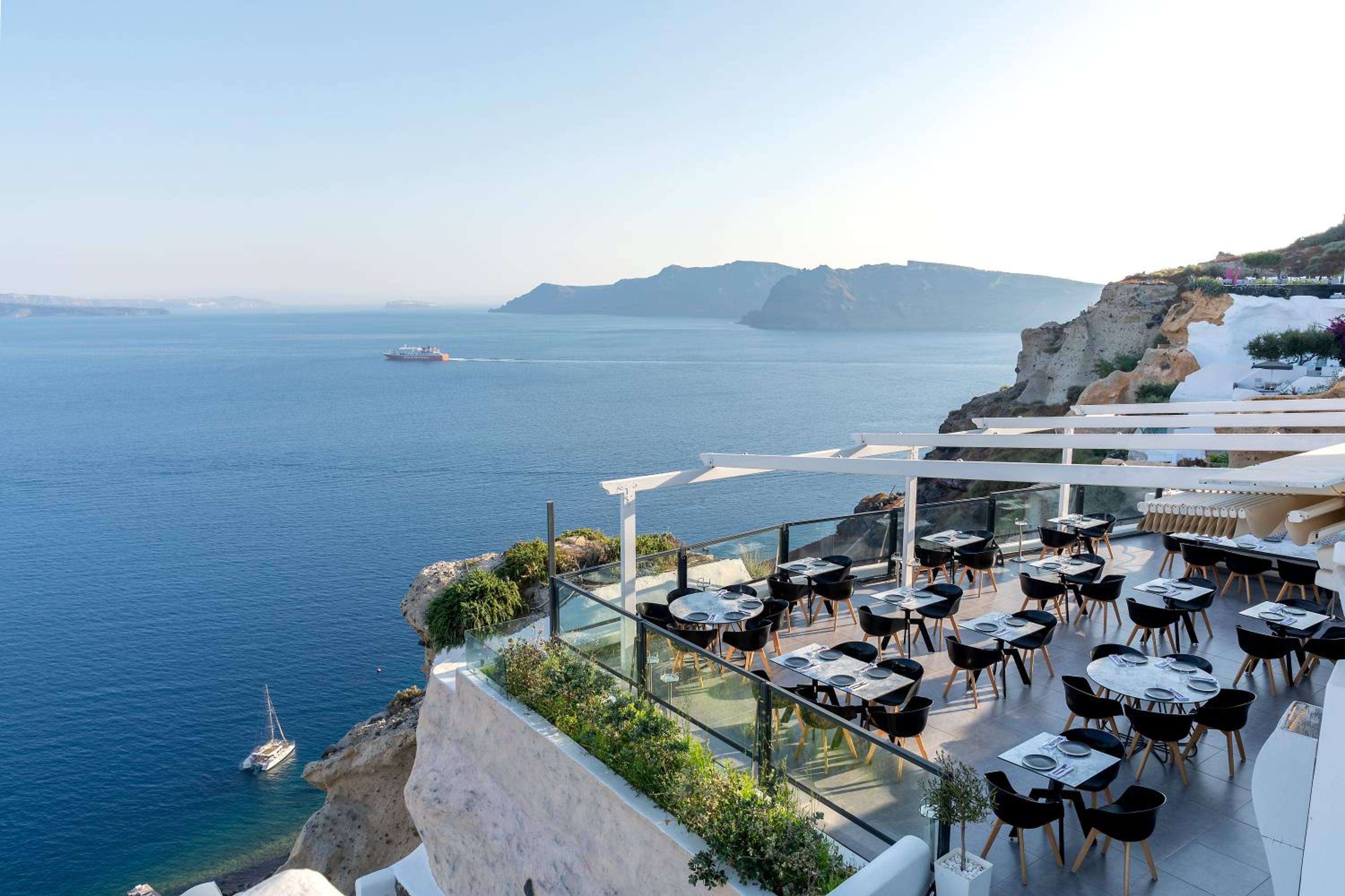 Santorini Secret Suites & Spa 13