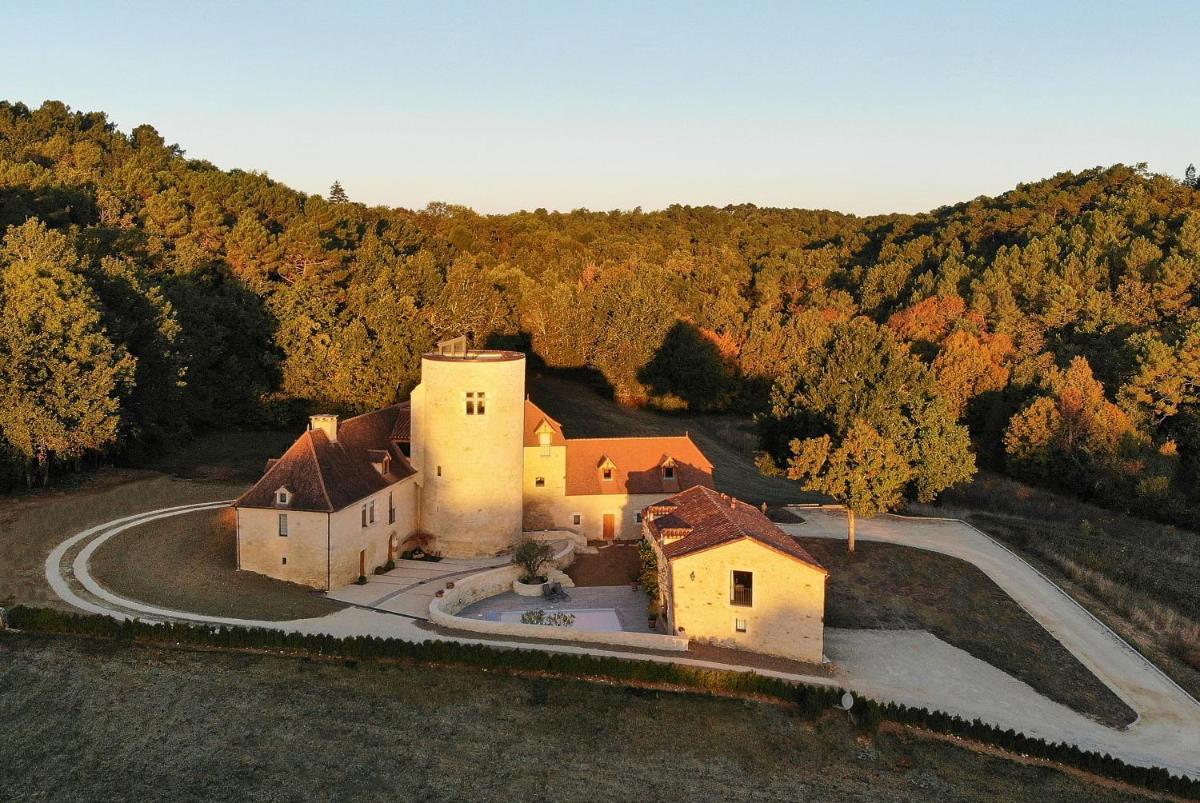 La Tour de Ginaillac view 2