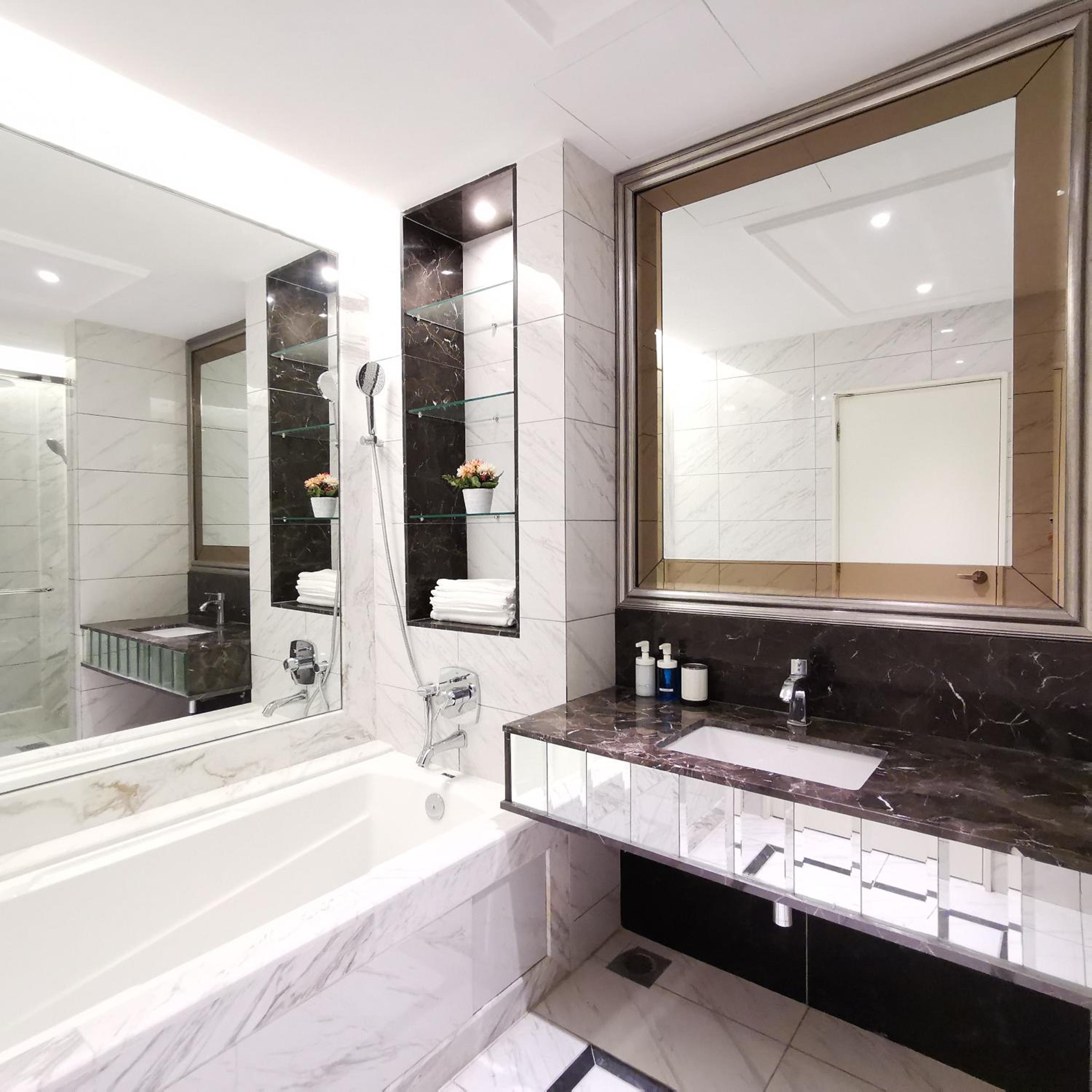 Sky Pool Elegant Suite @ Sri Hartamas
