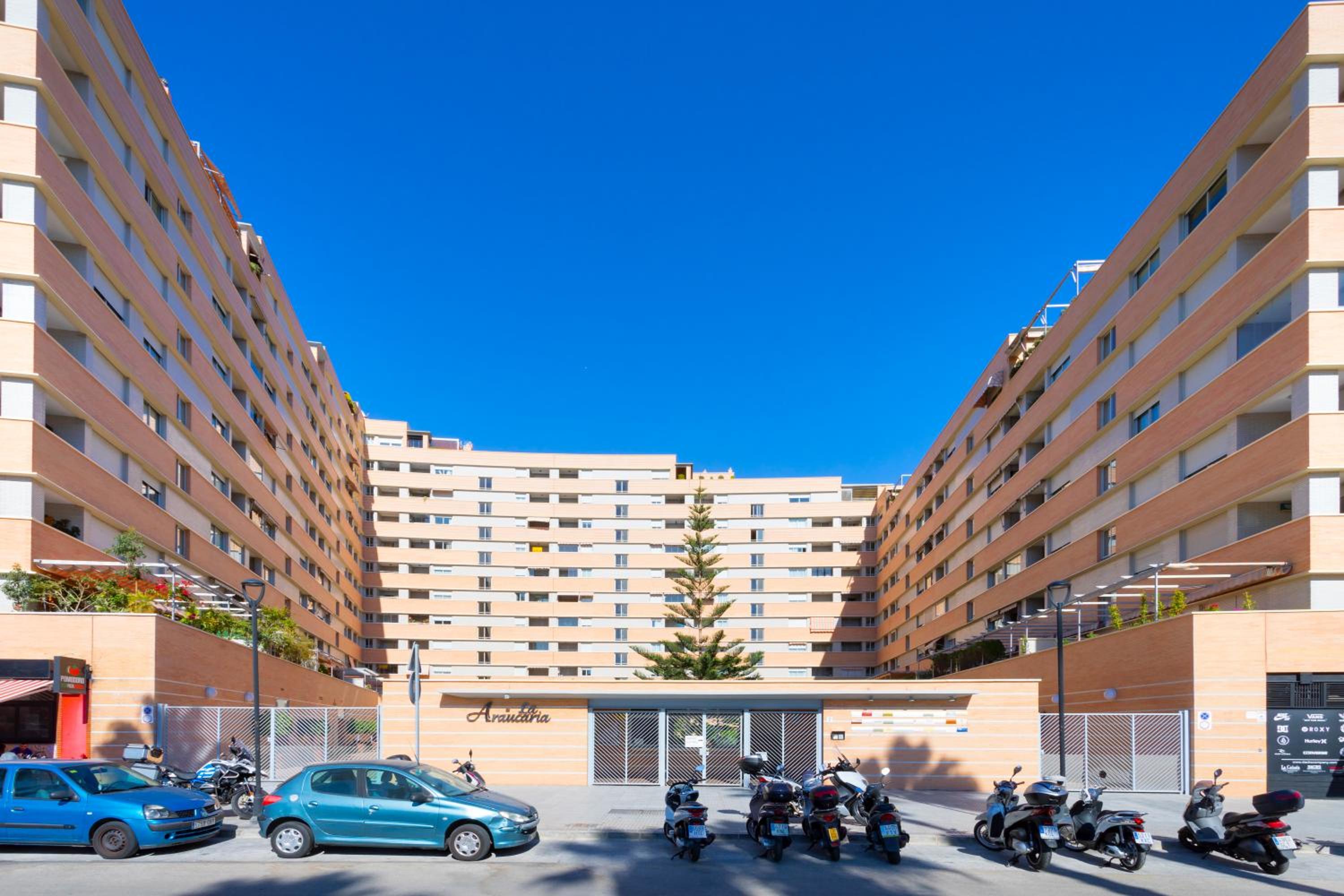 Araucaria Garden & Parking