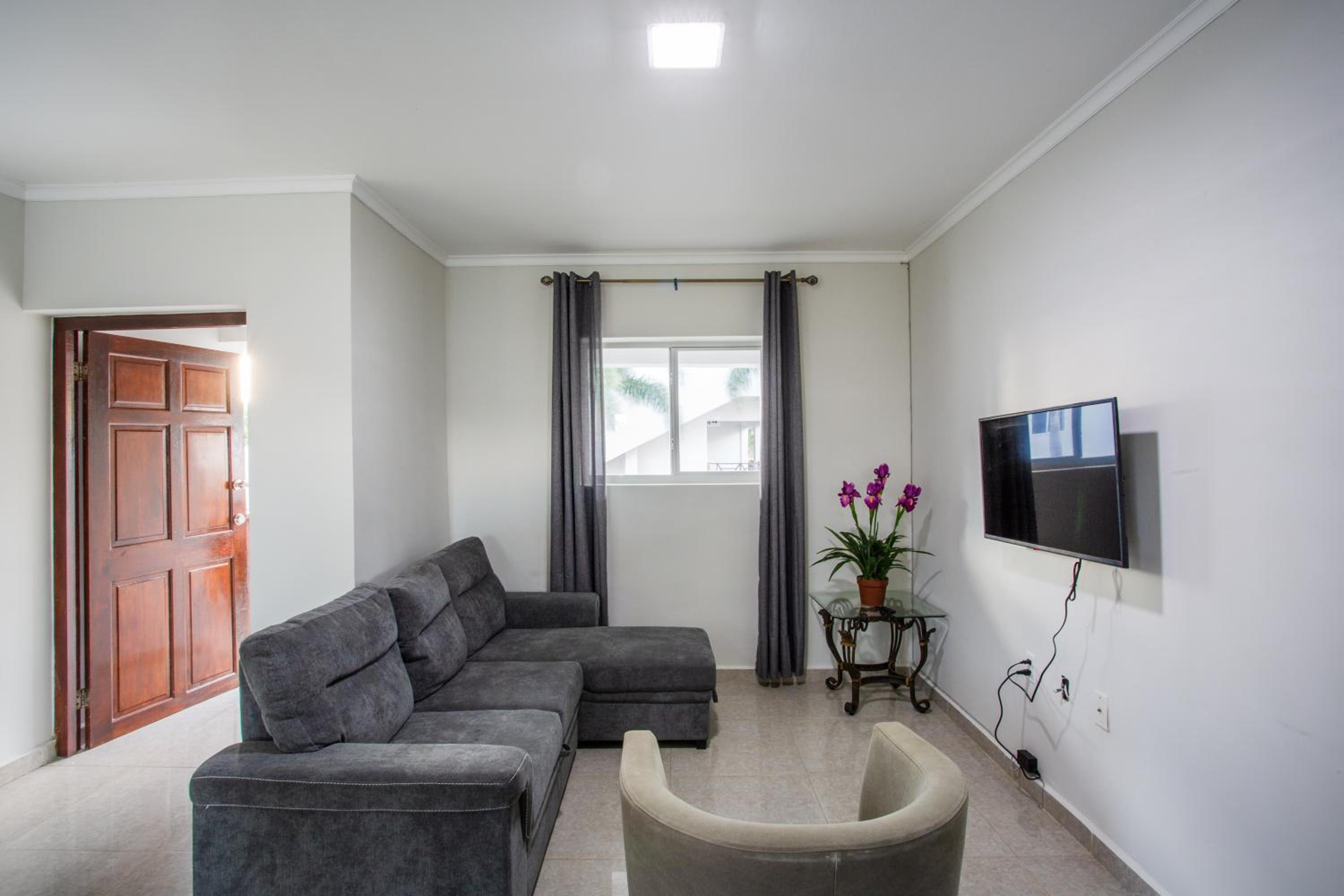 Curadise Living