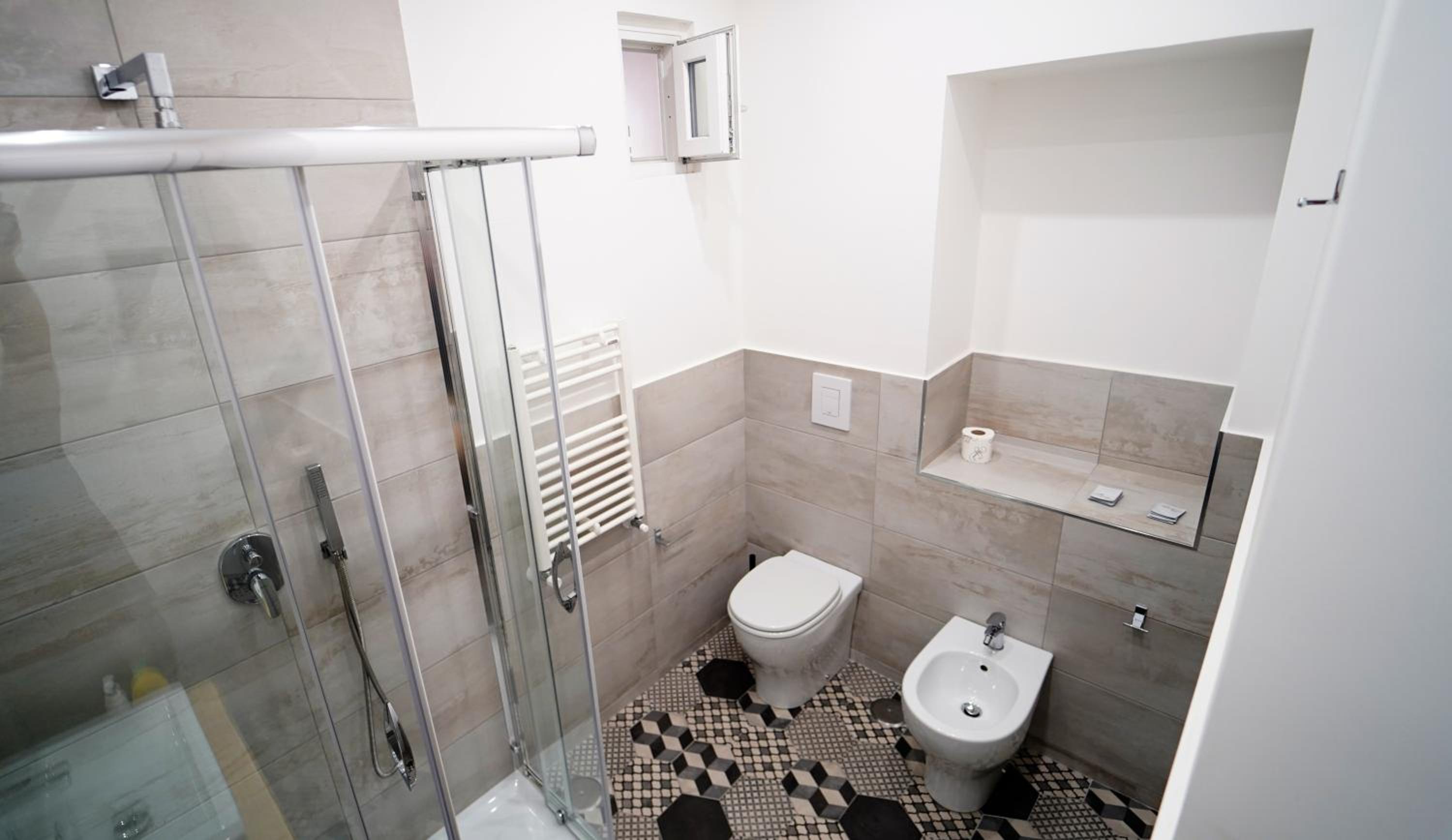 Neapolitan Flat 2 0 B&B
