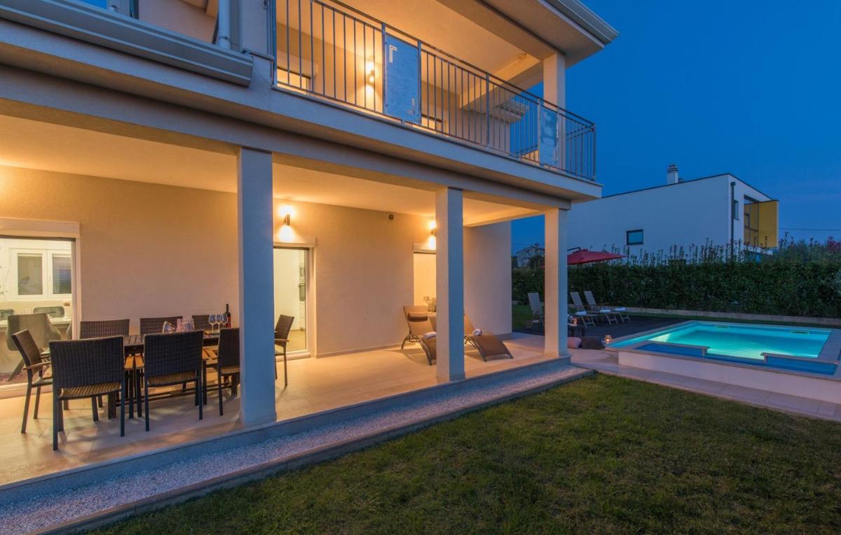 Modern Villa Anita with Pool near Porec view 4